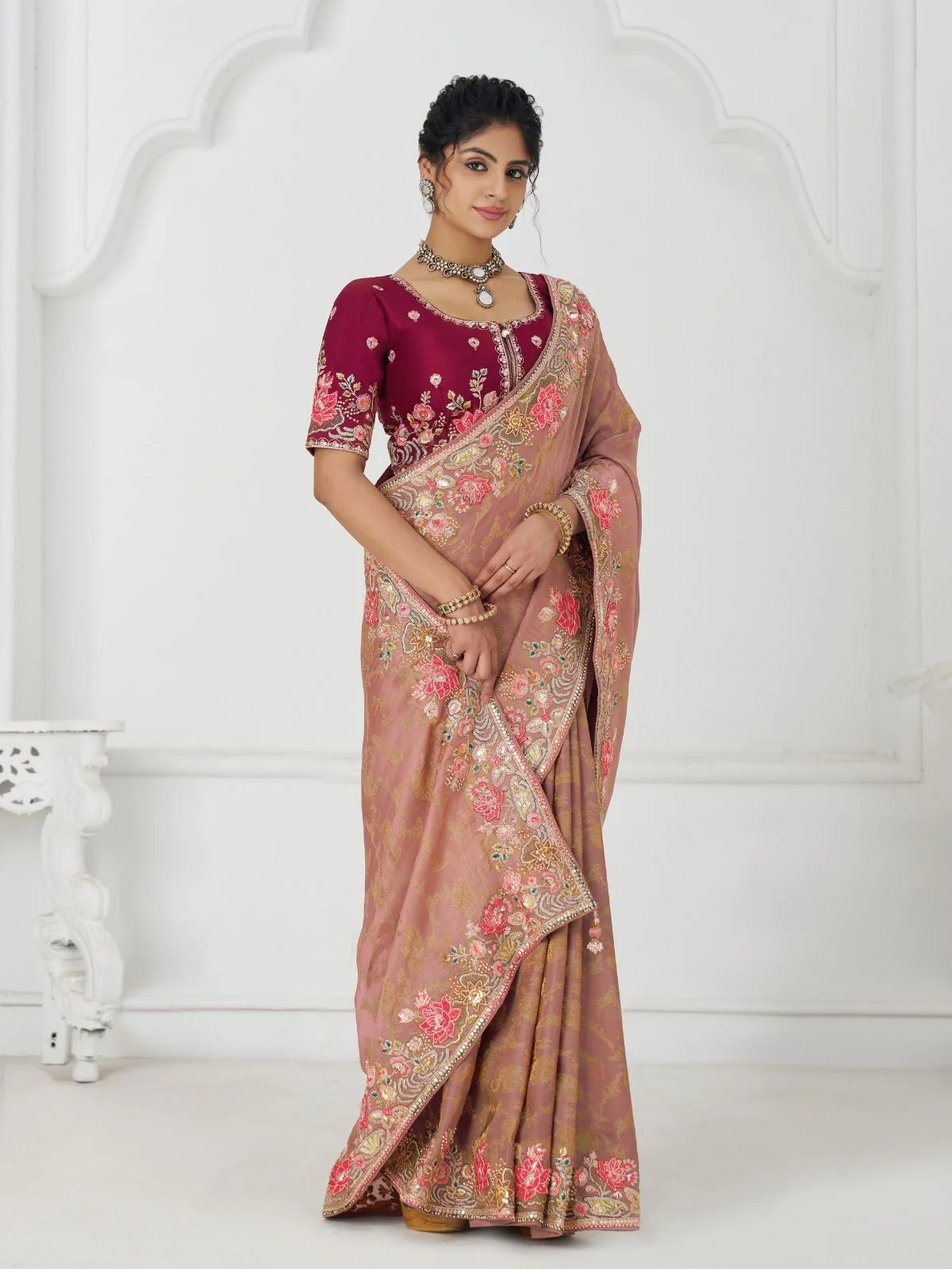 Odette Mauve Viscose Silk Embroidered Saree For Women - Image 3