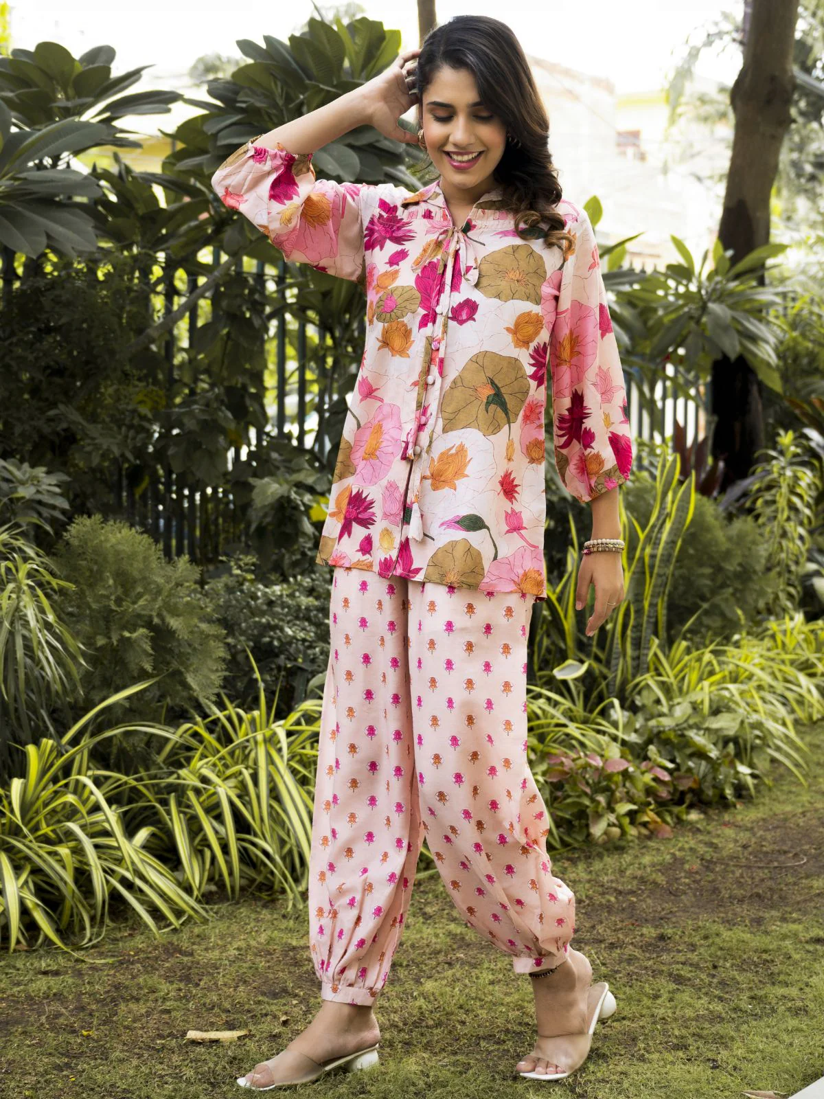 Odette Multi Color Muslin Printed Indo Western Co Ord Set For Women - Image 2