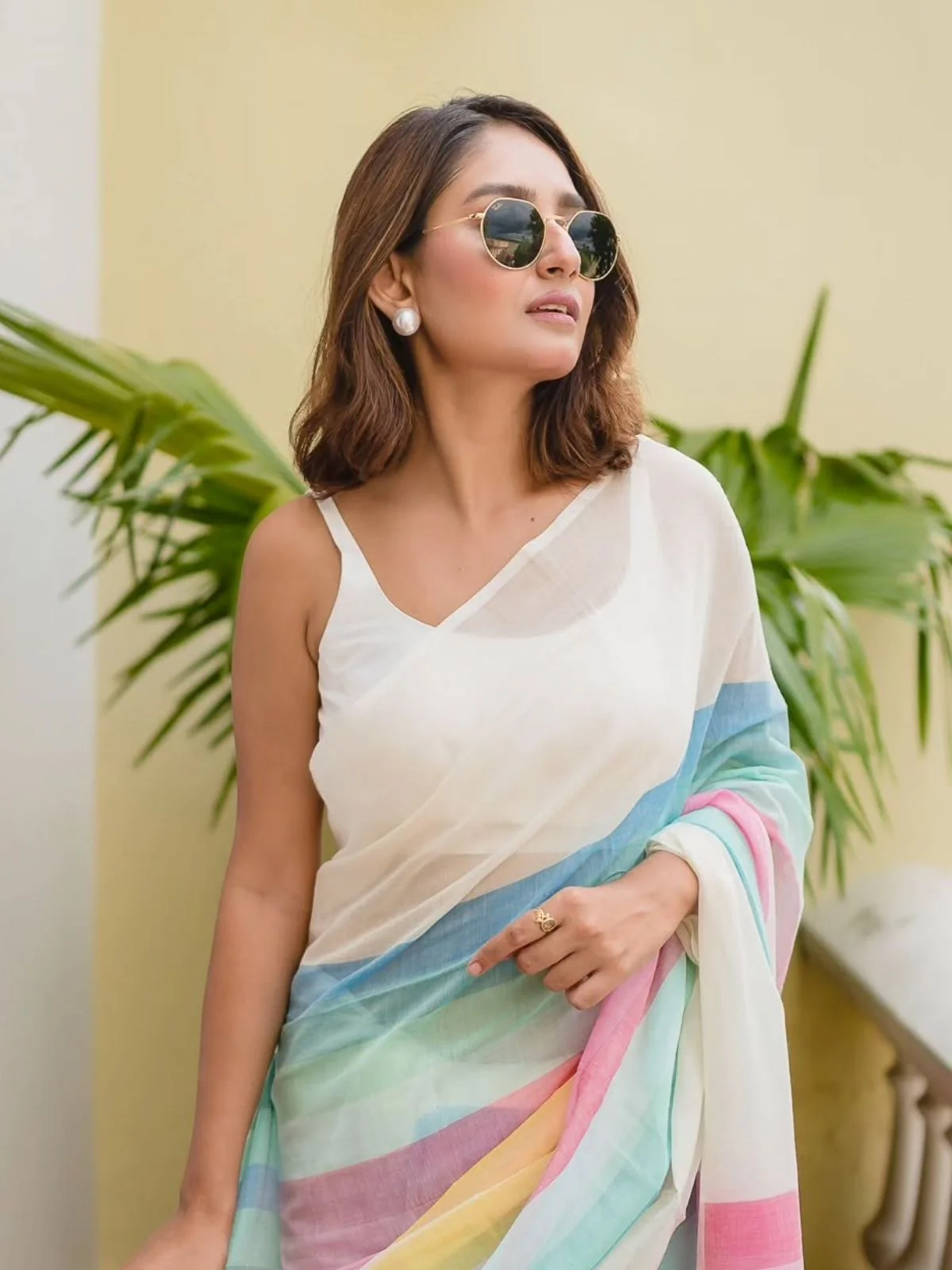 Odette Multi-Colour Cotton Blend Printed Saree For Women - Image 2