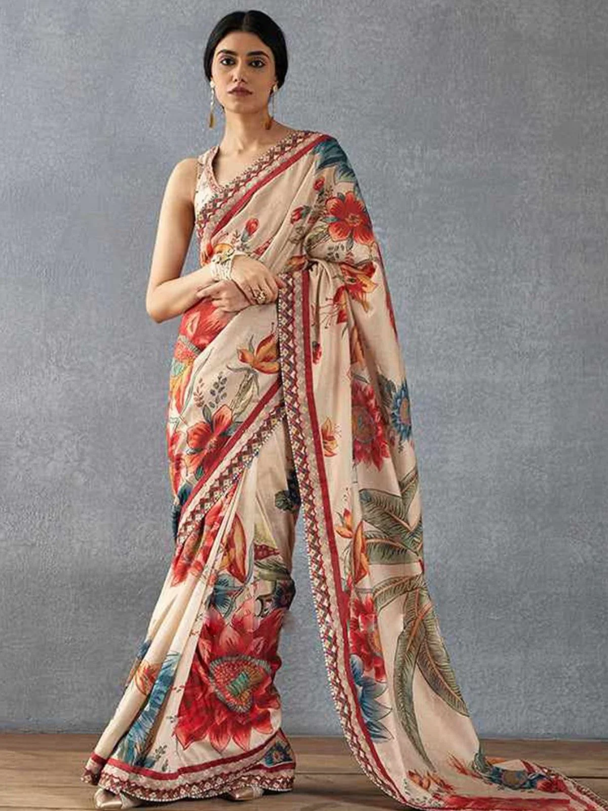 Odette Multi Georgette Floral Printed Saree With Unstitched Blouse For Women