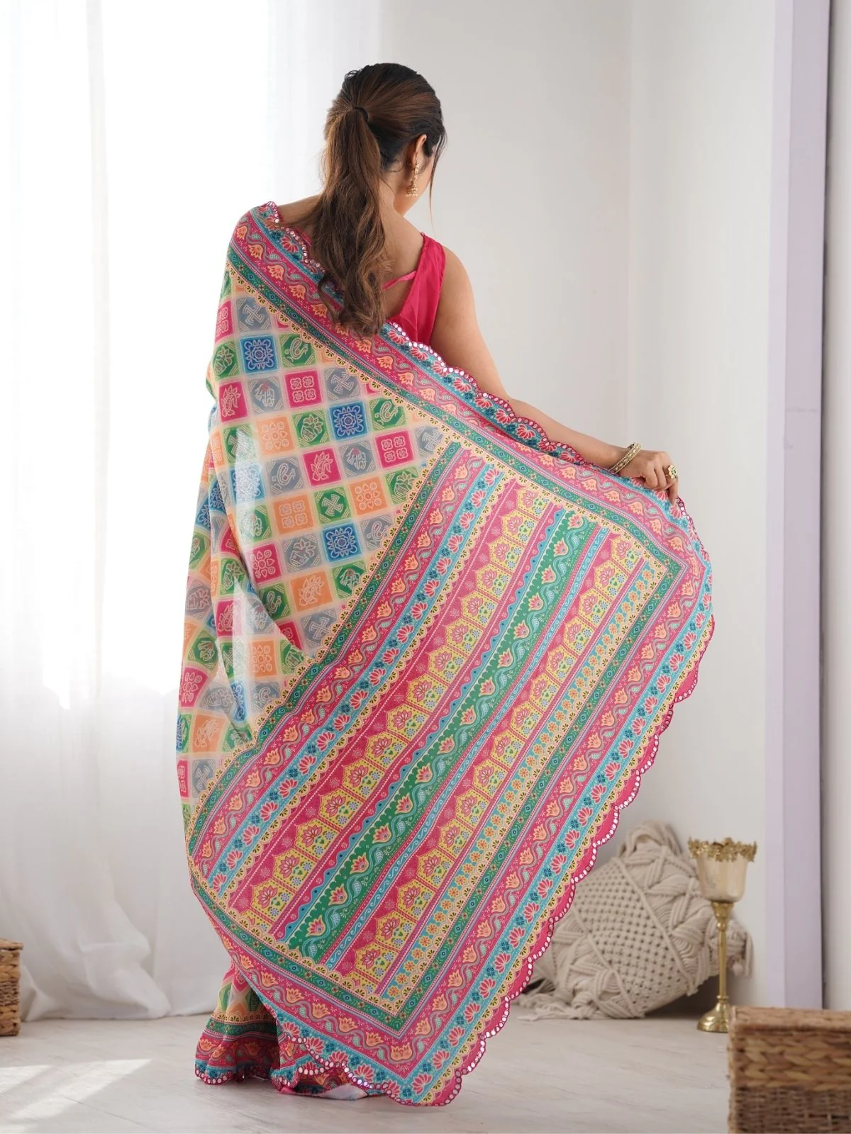 Odette Multicolor Chinon Printed Saree With Unstitched Blouse For Women - Image 5