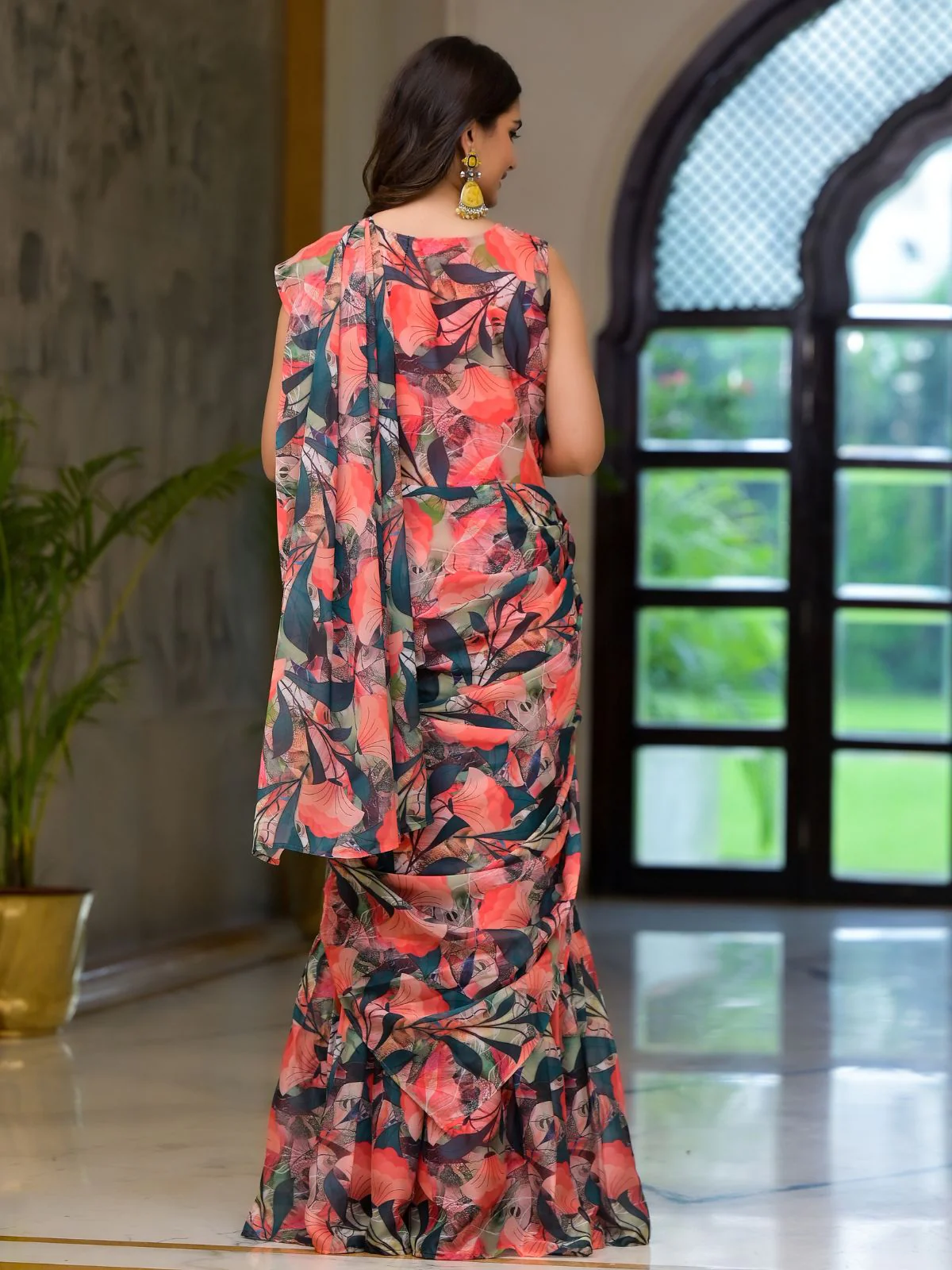 Odette Multicolor Georgette Printed Ready To Wear Saree For Women - Image 4