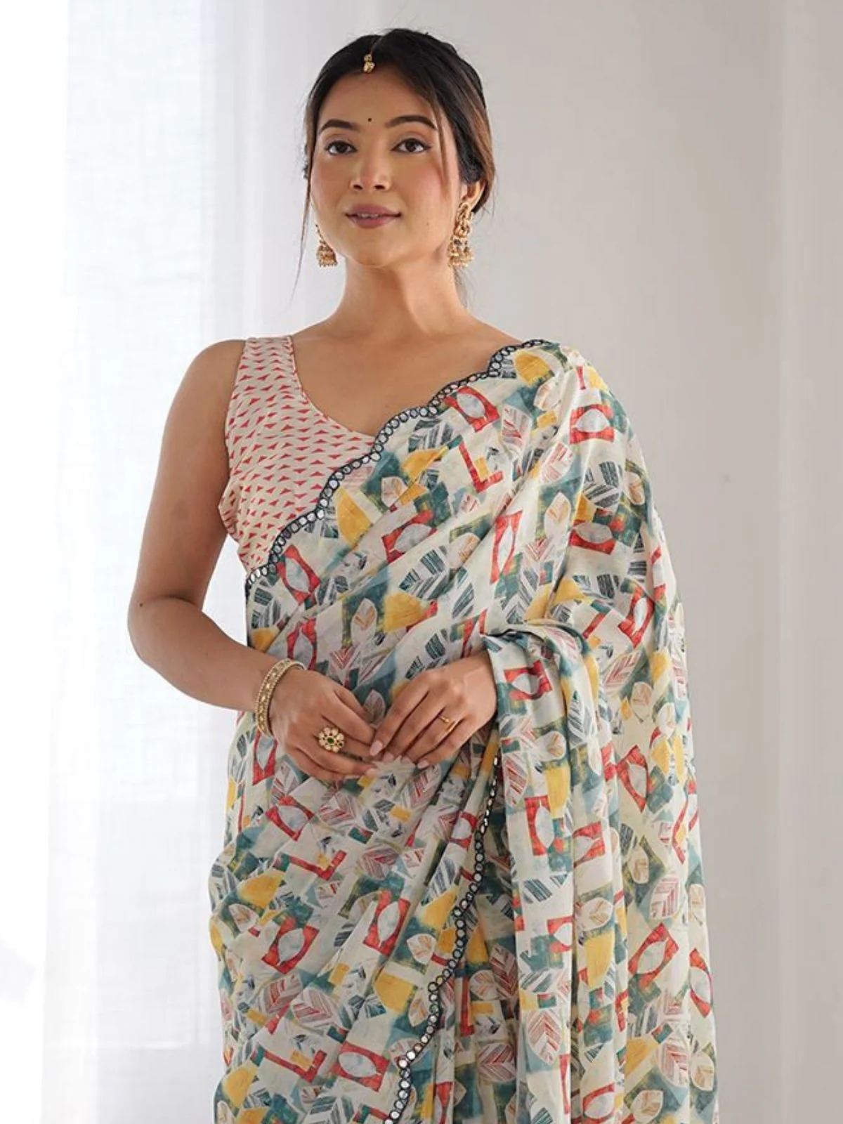 Odette Multicolor Georgette Printed Saree For Women - Image 4
