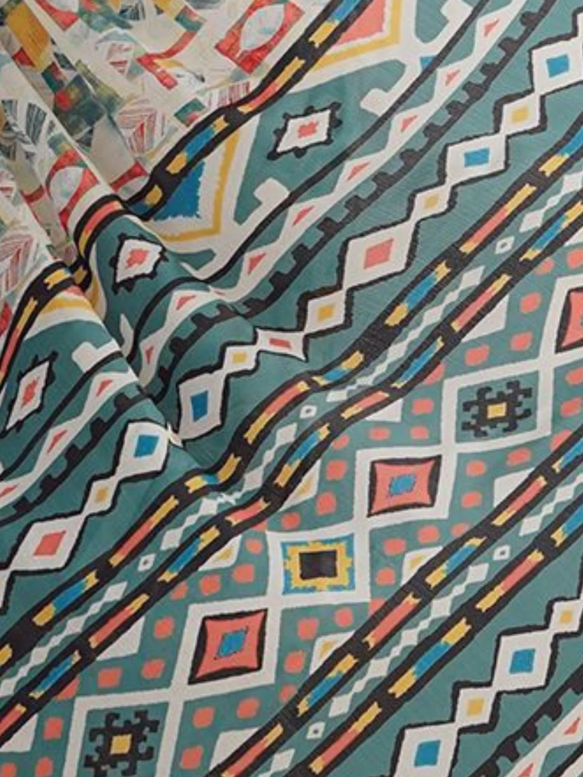 Odette Multicolor Georgette Printed Saree For Women - Image 5