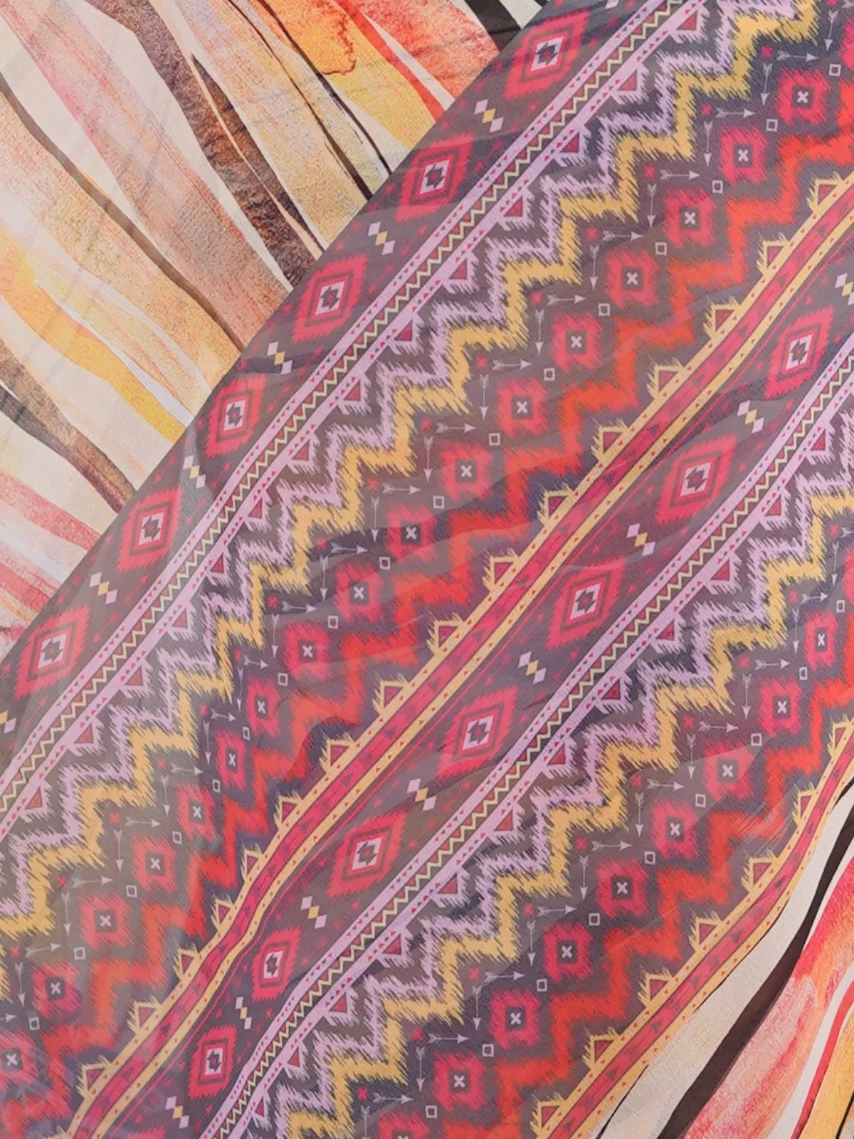 Odette Multicolor Georgette Printed Saree For Women - Image 5