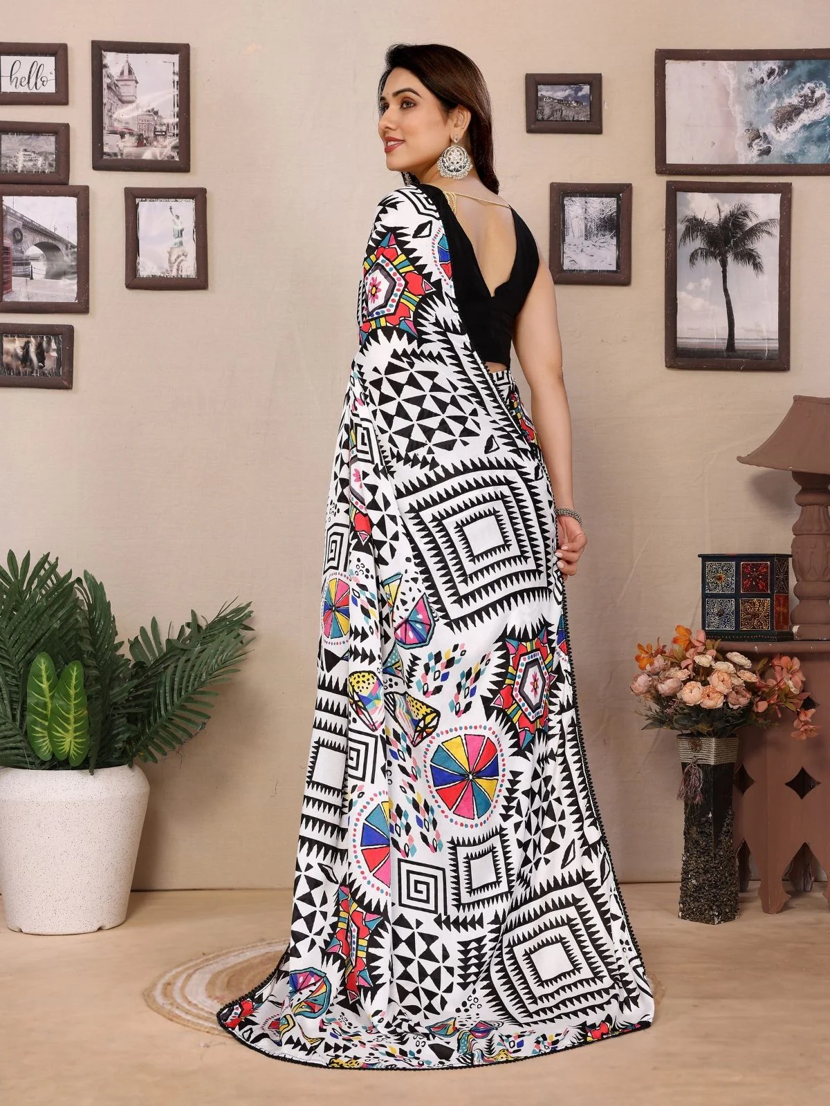 Odette Multicolor Georgette Printed Saree For Women - Image 3