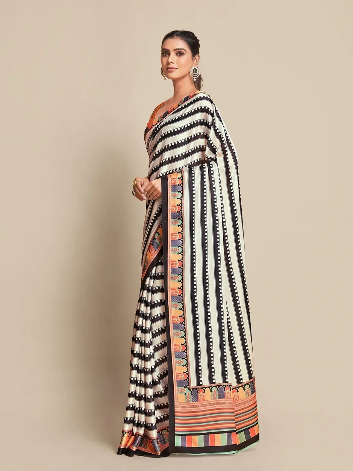 Odette Multicolor Georgette Printed Saree For Women - Image 2