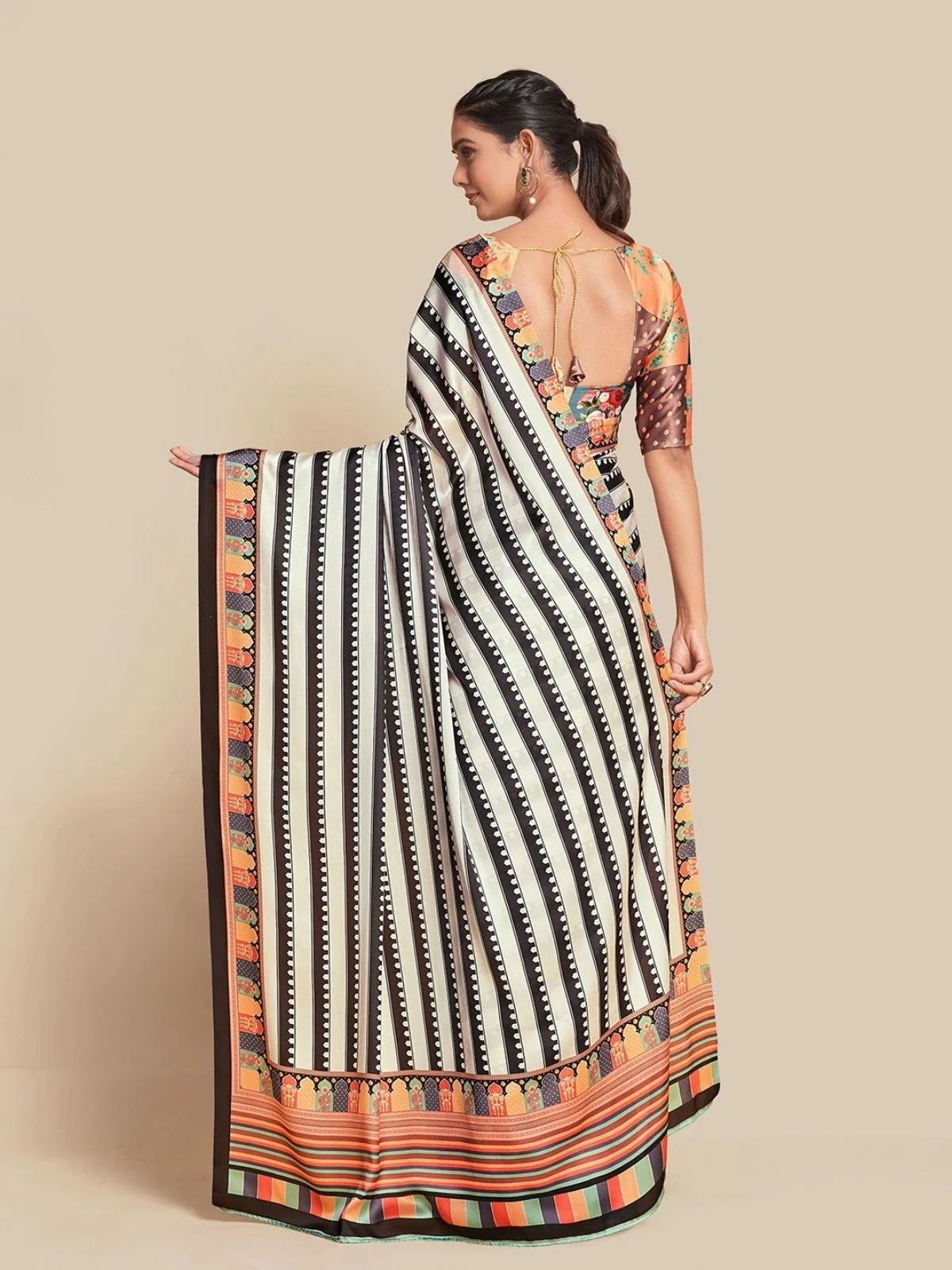 Odette Multicolor Georgette Printed Saree For Women - Image 3