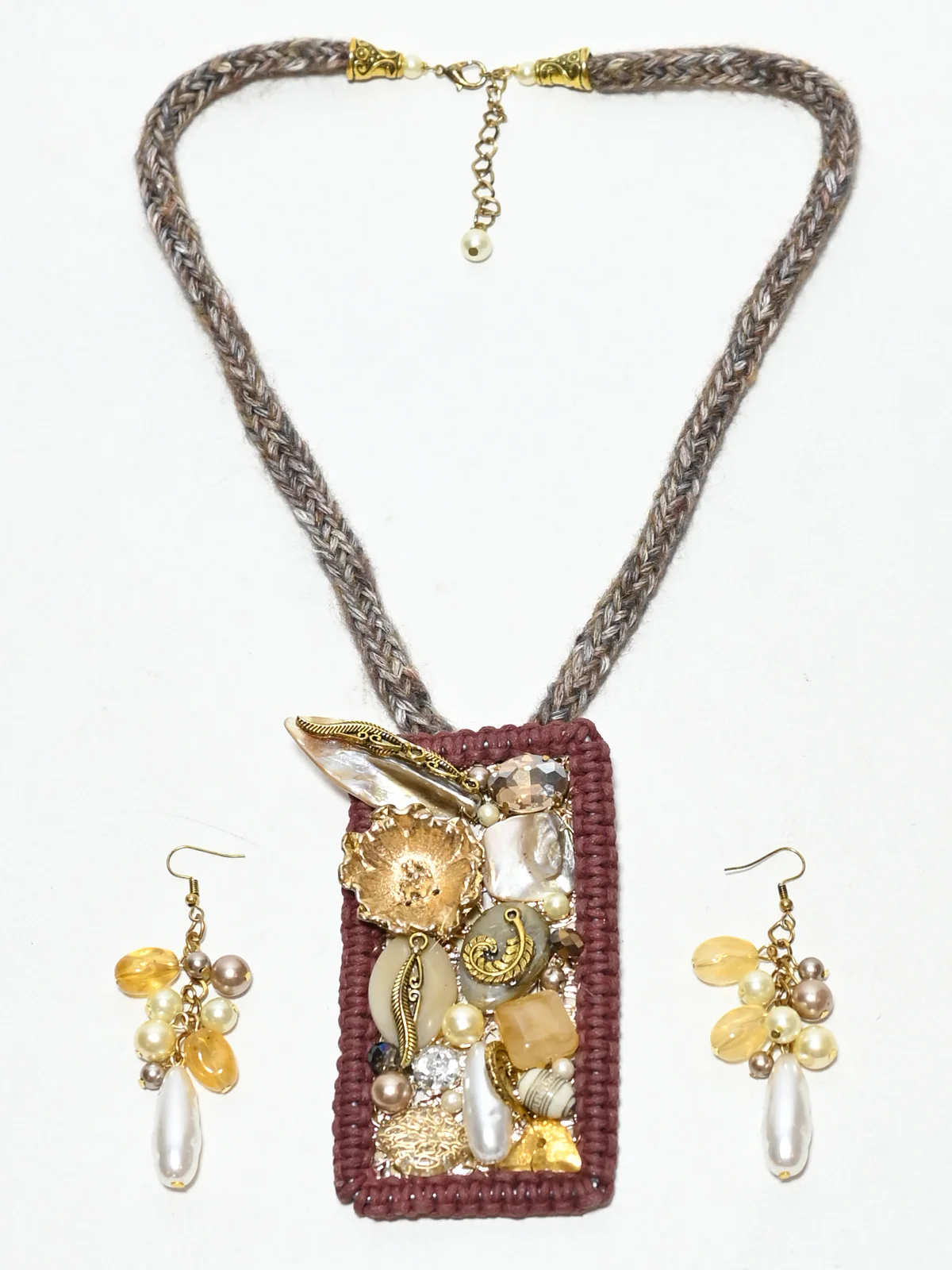 Odette Multicolor Jute And Alloy Pearl And Stone Jewellery Set For Women - Image 2