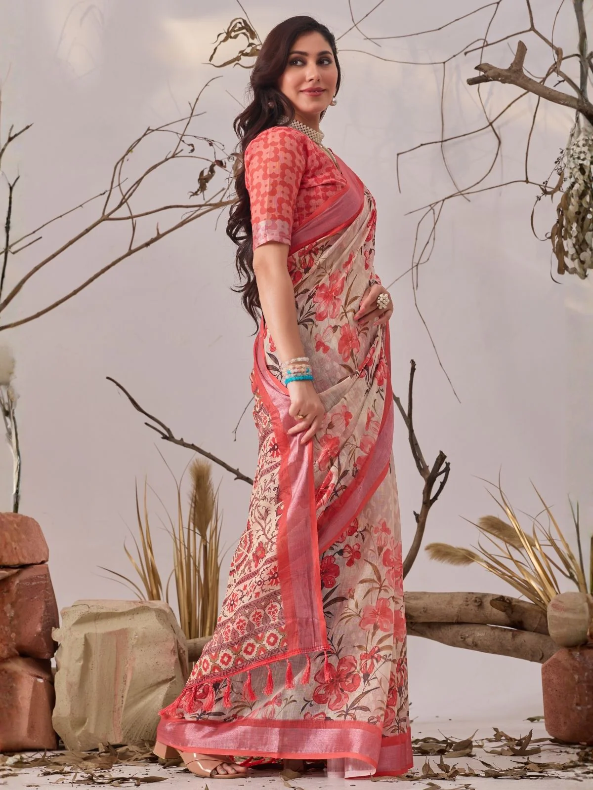 Odette Multicolor Linen Cotton Printed Saree For Women - Image 2