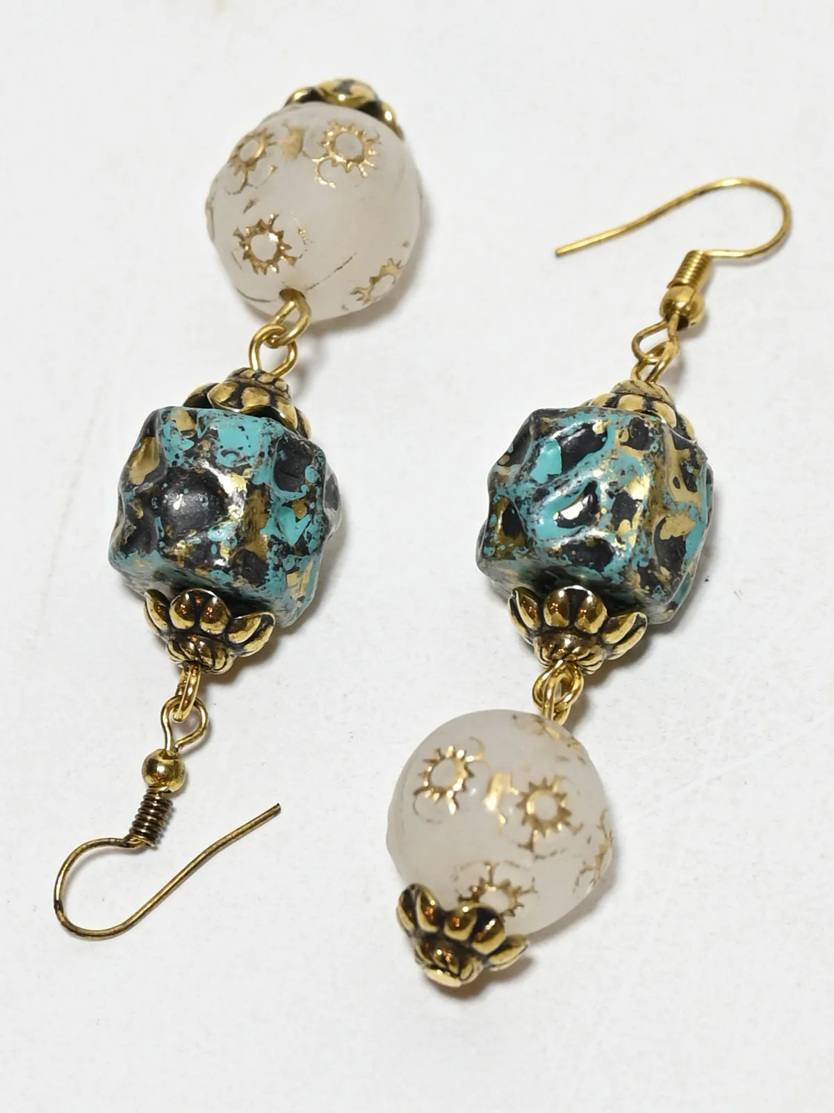 Odette Multicolor PU Embellished Jewellery Set For Women - Image 4