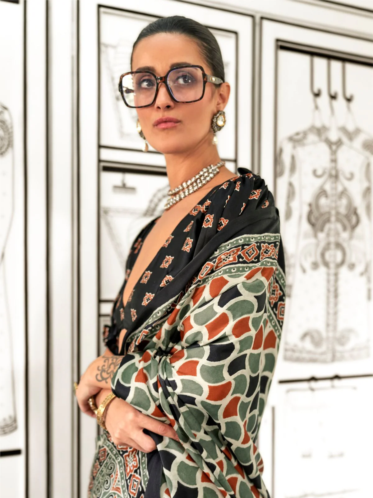 Odette Multicolor Satin Printed Saree With Unstitched Blouse For Women - Image 2