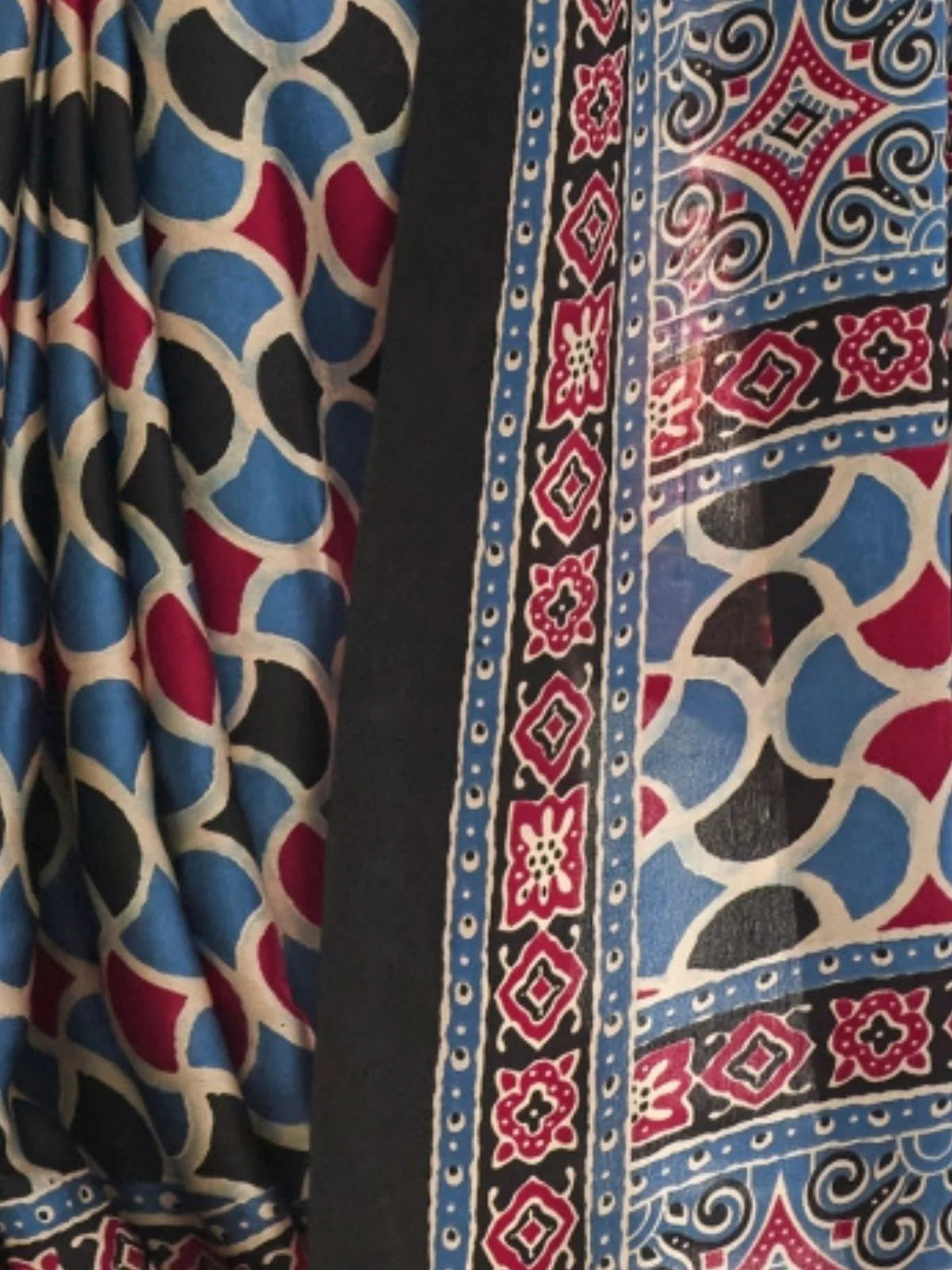 Odette Multicolor Satin Printed Saree With Unstitched Blouse For Women - Image 3