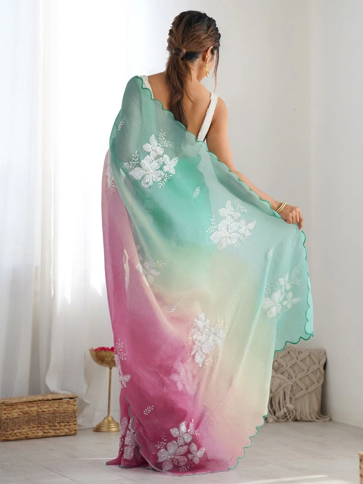 Odette Multicolor Silk Blend Embellished Saree For Women - Image 3