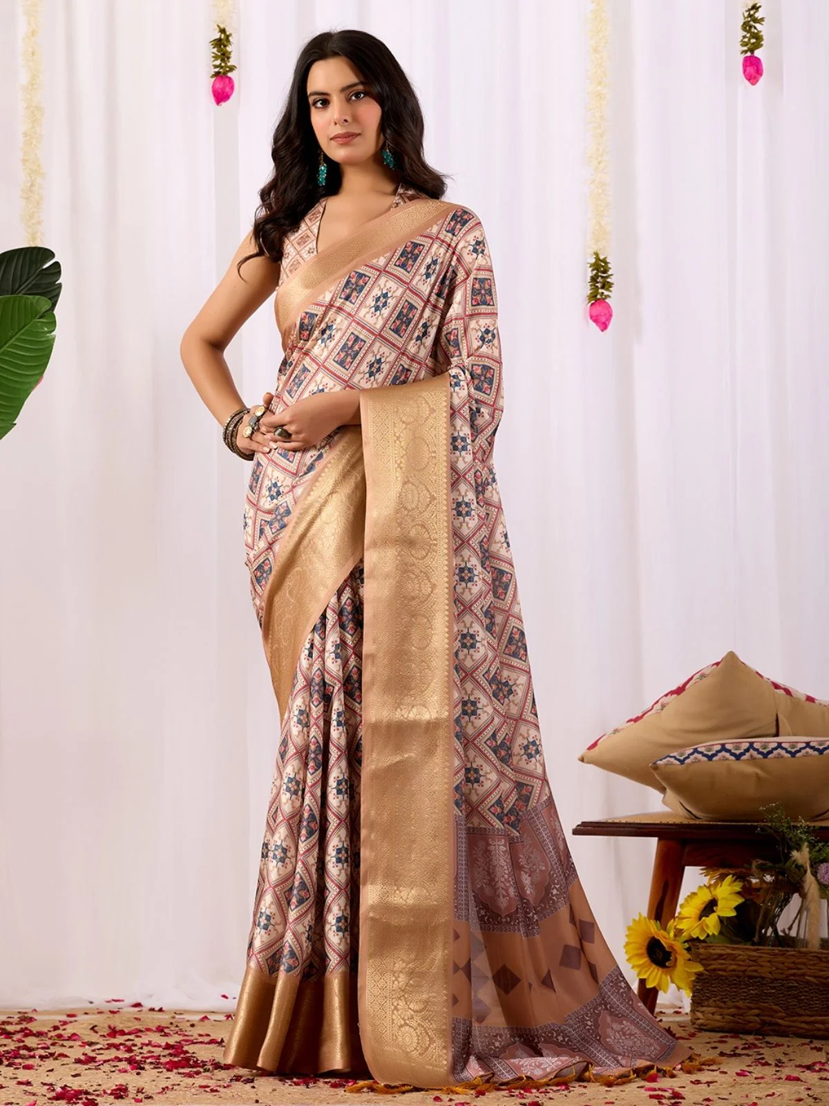 Odette Multicolor Silk Blend Printed Saree For Women