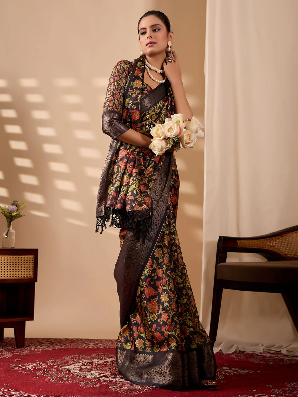 Odette Multicolor Silk Blend Printed Saree For Women - Image 2