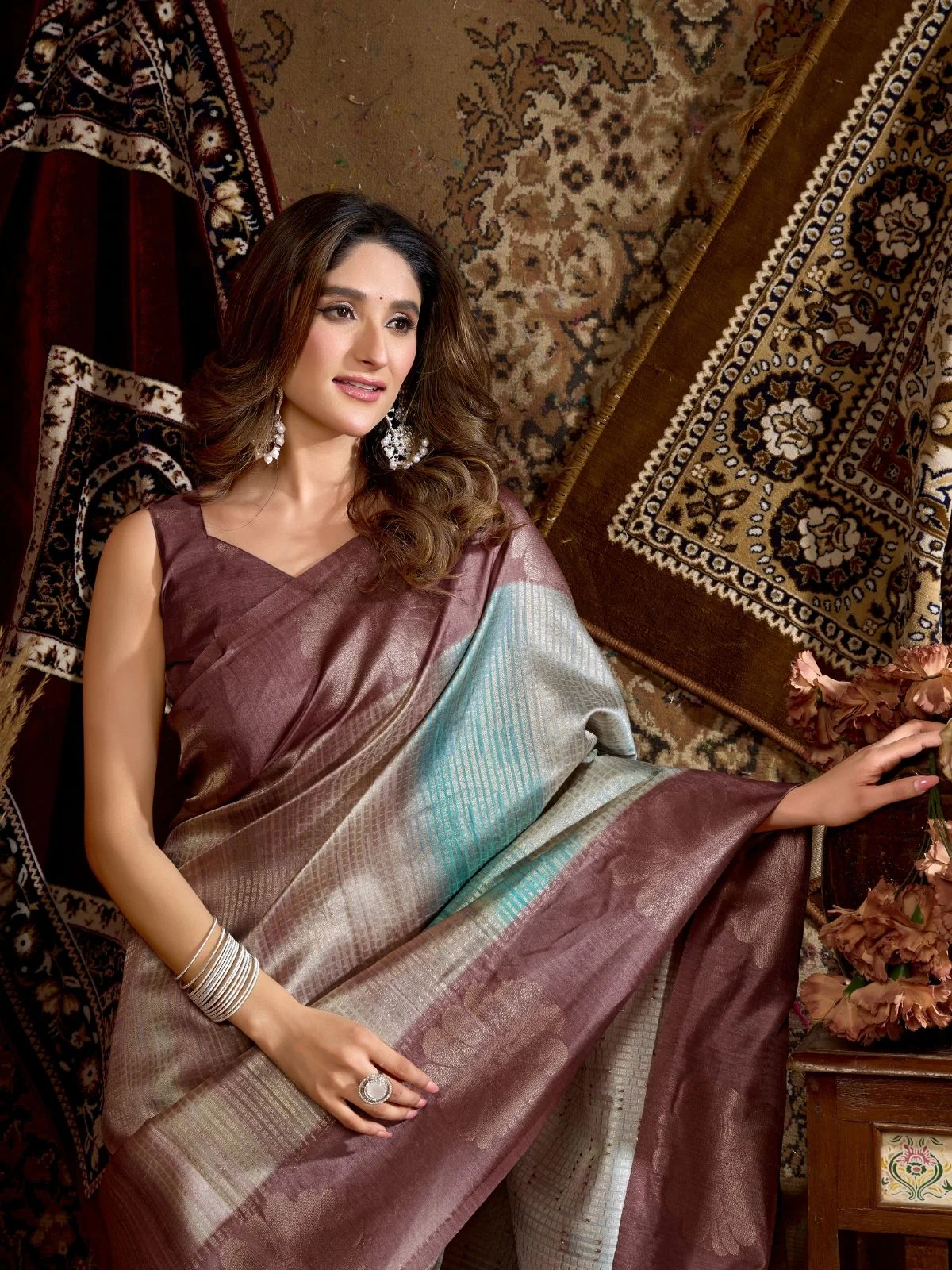 Odette Multicolour Cotton Blend Printed Saree For Women - Image 4