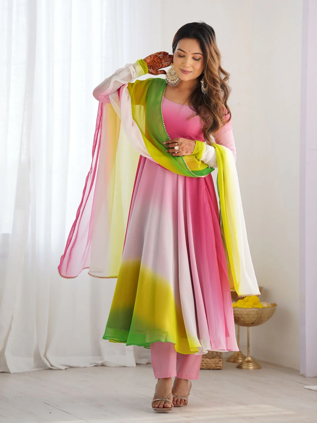 Odette Multicolour Georgette Plain Kurta Set For Women - Image 2