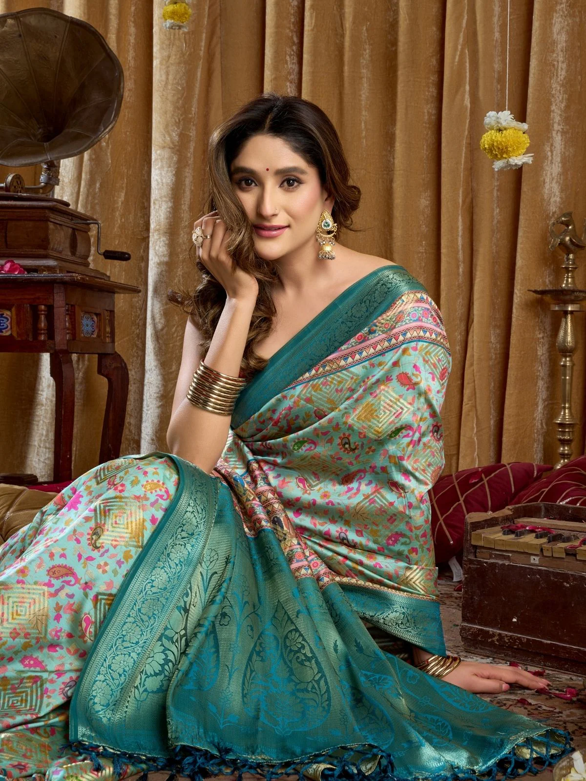 Odette Multicolour Silk Blend Printed Banarasi Saree For Women - Image 4