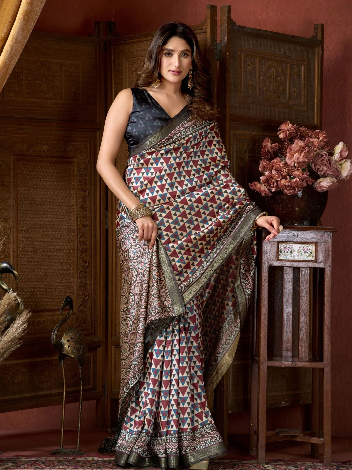 Odette Multicolour Silk Blend Printed Saree For Women - Image 3