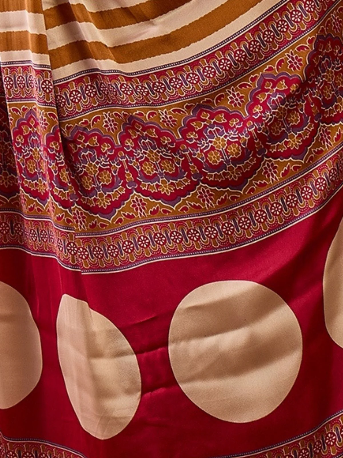 Odette Mustard And Cream Silk Blend Printed Elegant Saree For Women - Image 6