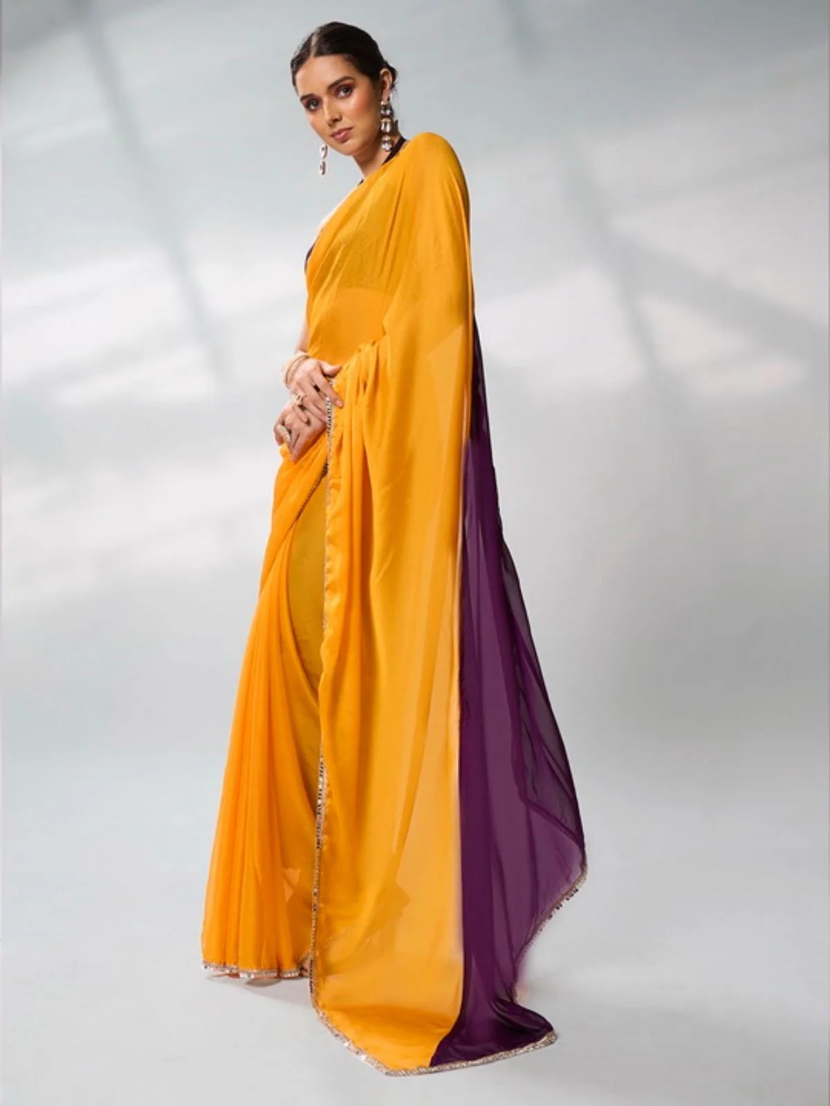 Odette Mustard And Purple Georgette Lace Work Saree With Unstitched Blouse For Women - Image 3