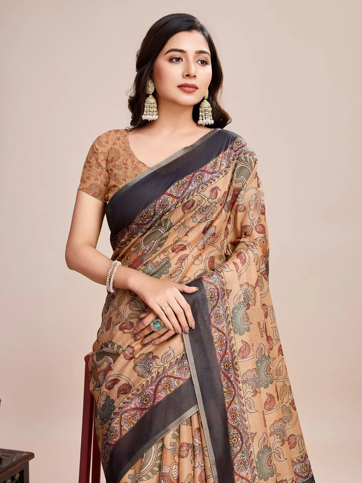 Odette Mustard Linen Printed Saree With Unstitched Blouse For Women - Image 3