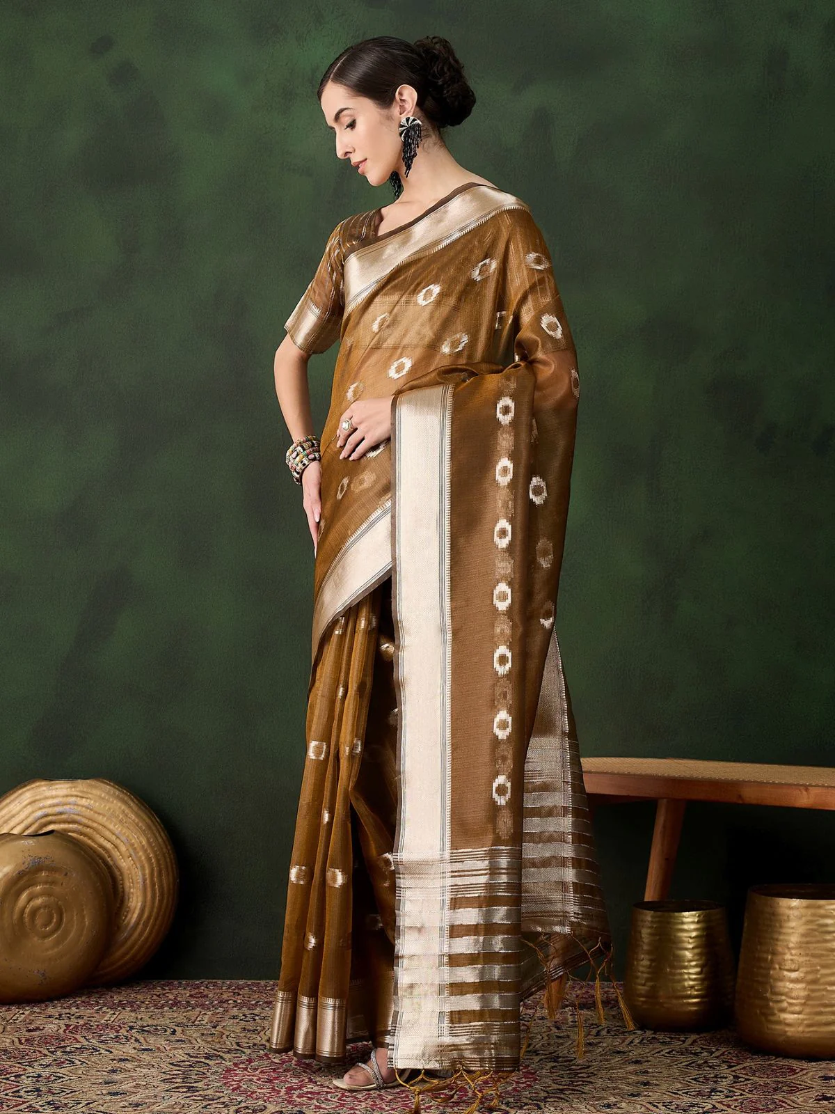 Odette Mustard Organza Woven Saree With Unstitched Blouse For Women - Image 2
