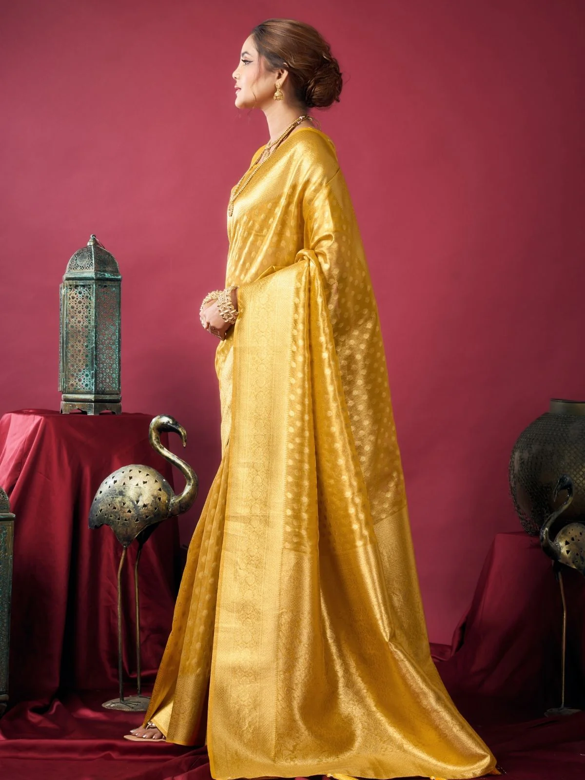 Odette Mustard Silk Blend Woven Saree For Women - Image 2
