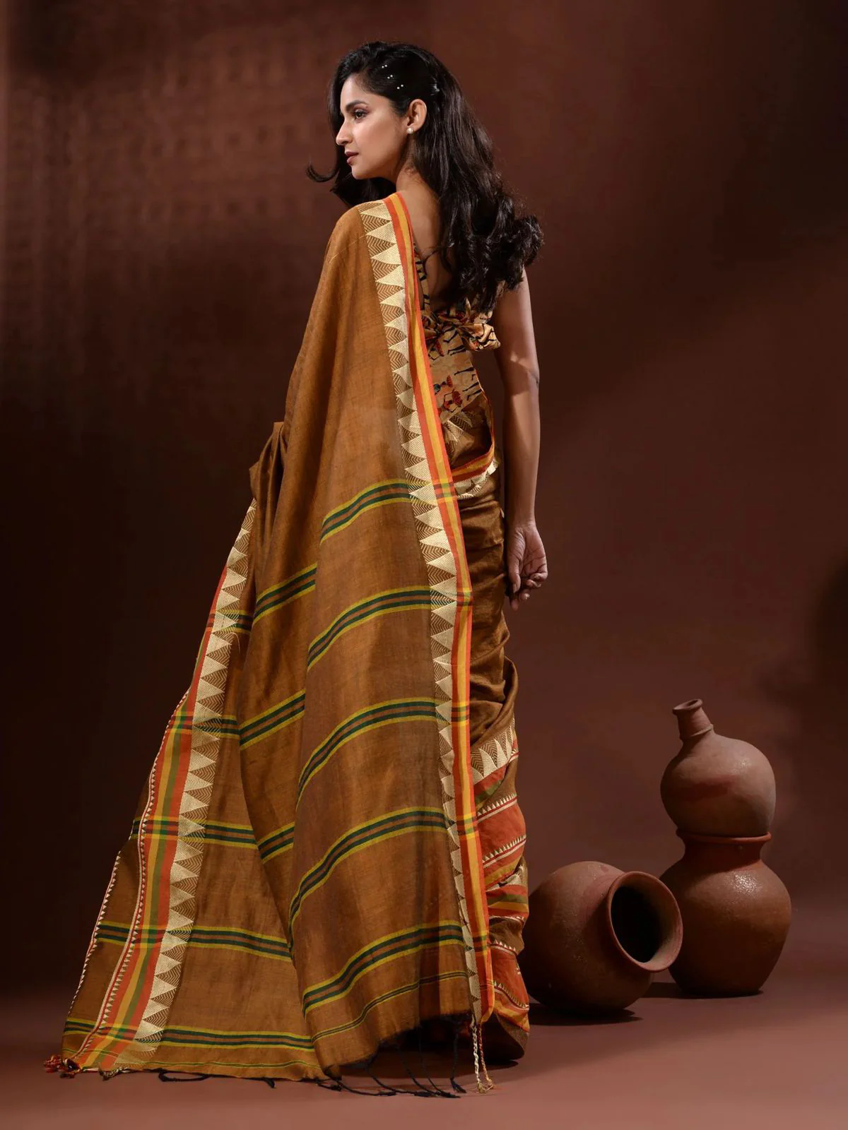 Odette Mustard Temple Border Cotton Blend Saree  With Unstitched Blouse for Women - Image 3