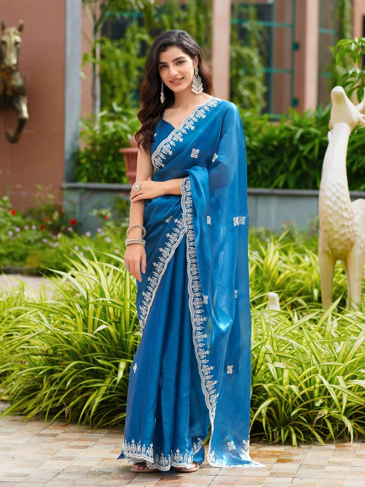 Odette Navy Blue Chiffon Embroidered Saree For Women - Image 2