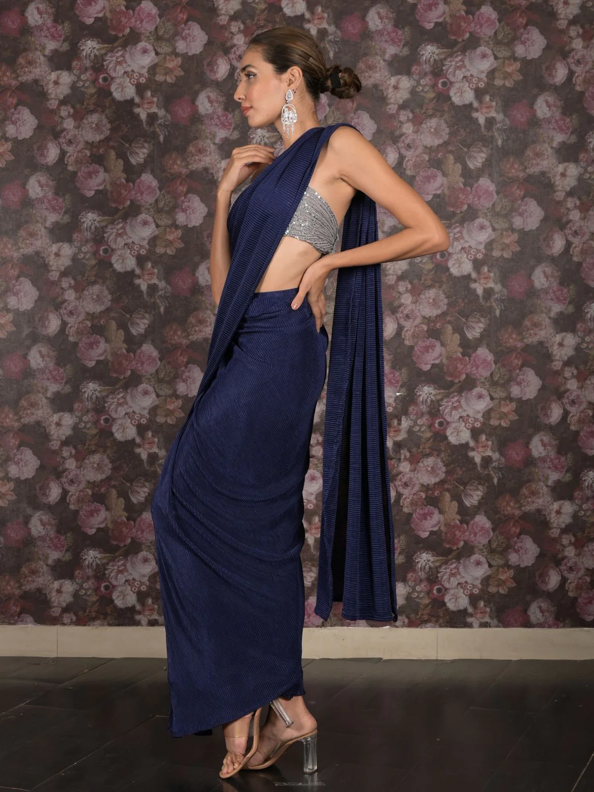 Odette Navy Blue Crushed Lycra Ready-to-Wear Saree with Unstitched Blouse for Women - Image 3