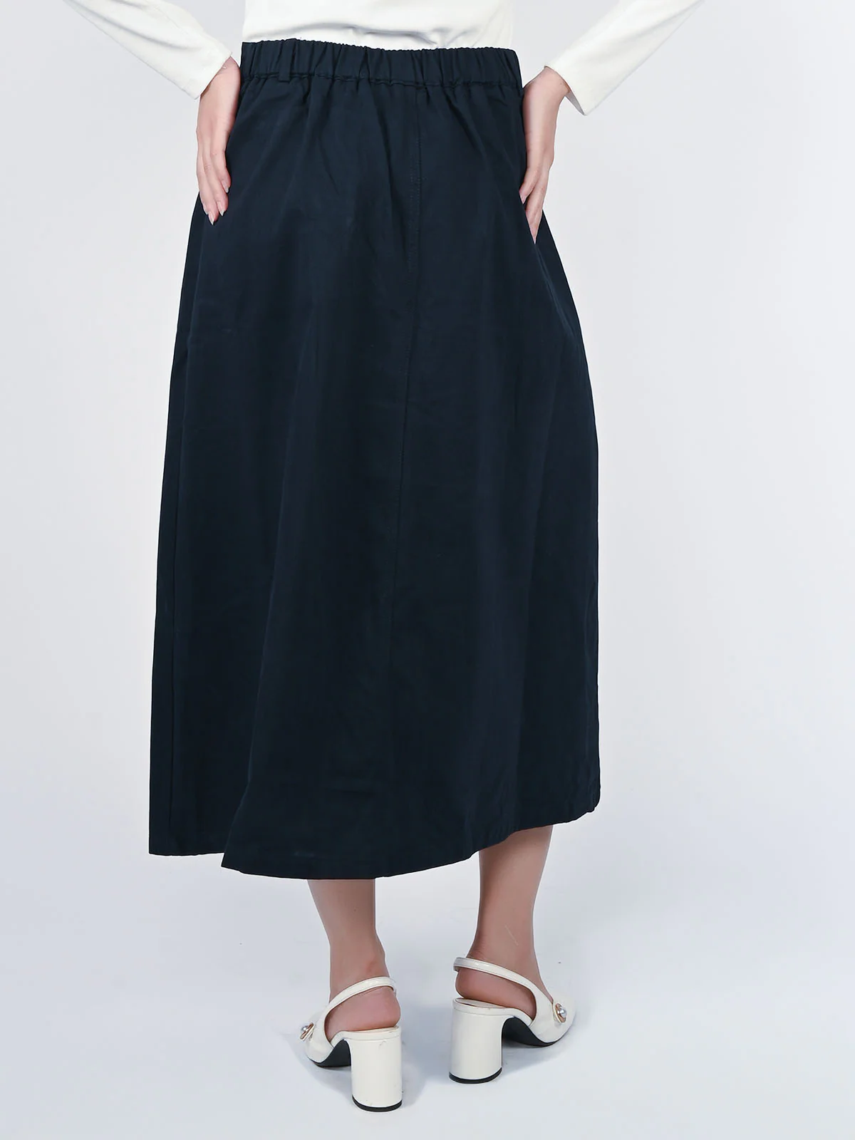 Odette Navy Blue Denim Solid Skirt For Women - Image 3