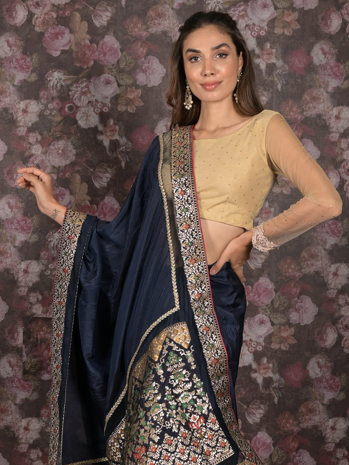 Odette Navy Blue Embroidered Crepe Saree with Unstitched Blouse for Women - Image 4