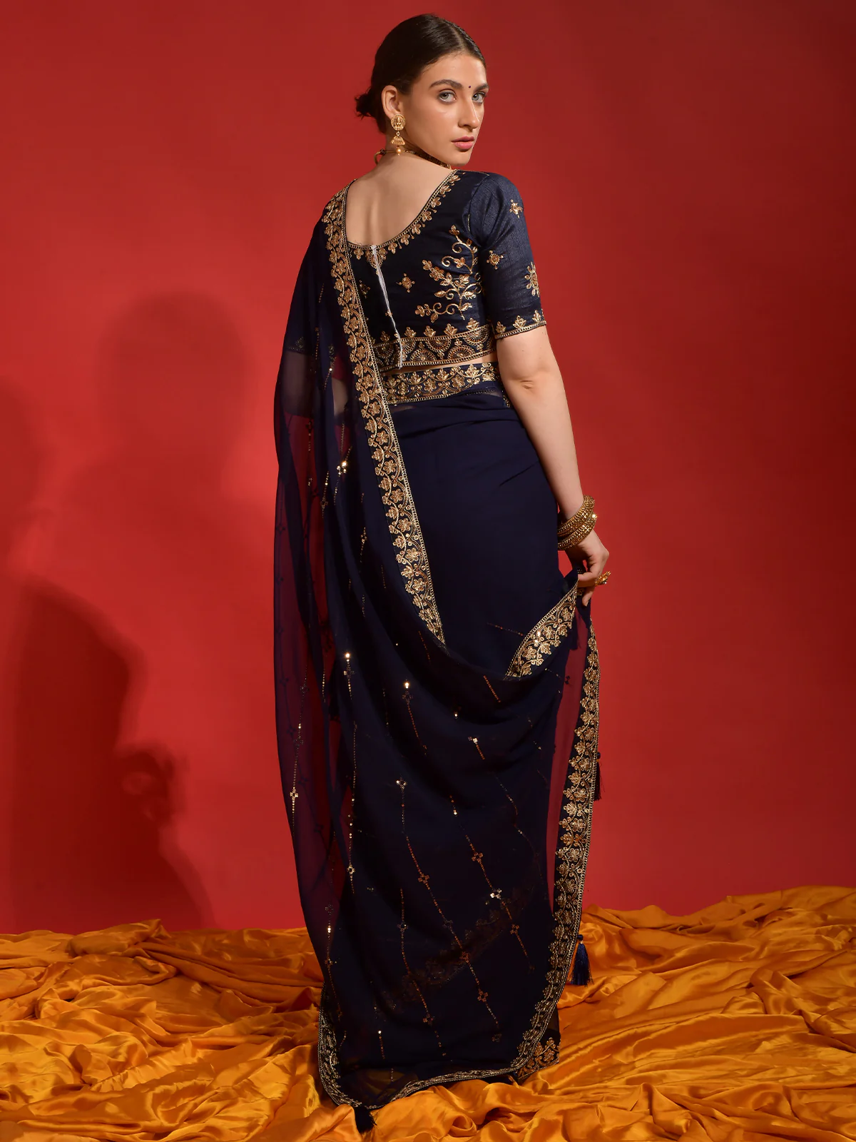 Odette Navy Blue Embroidered Georgette Saree With Unstitched Blouse For Women - Image 4