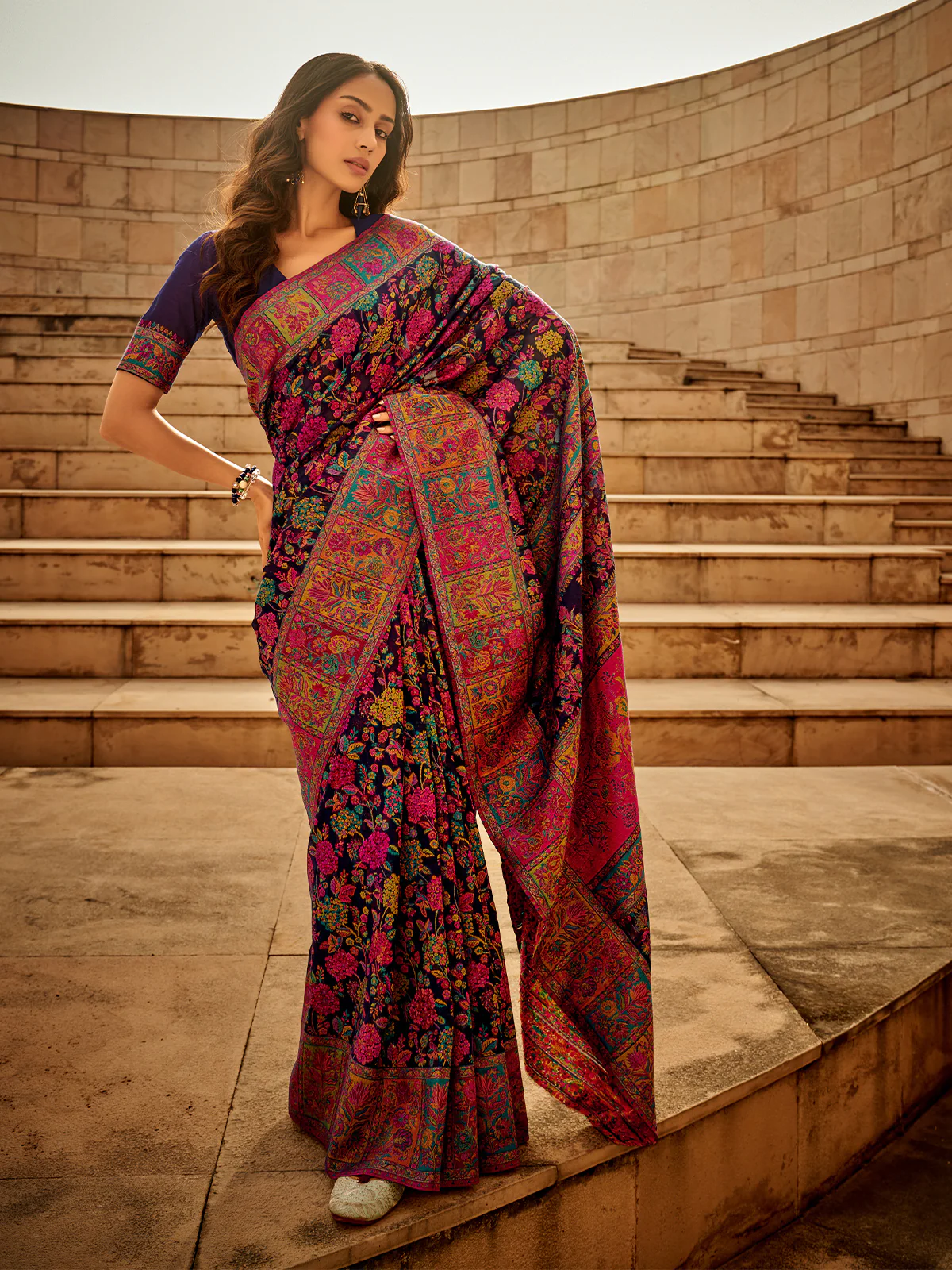 Odette Navy Blue Kashmiri Handloom Woven Saree For Women - Image 2
