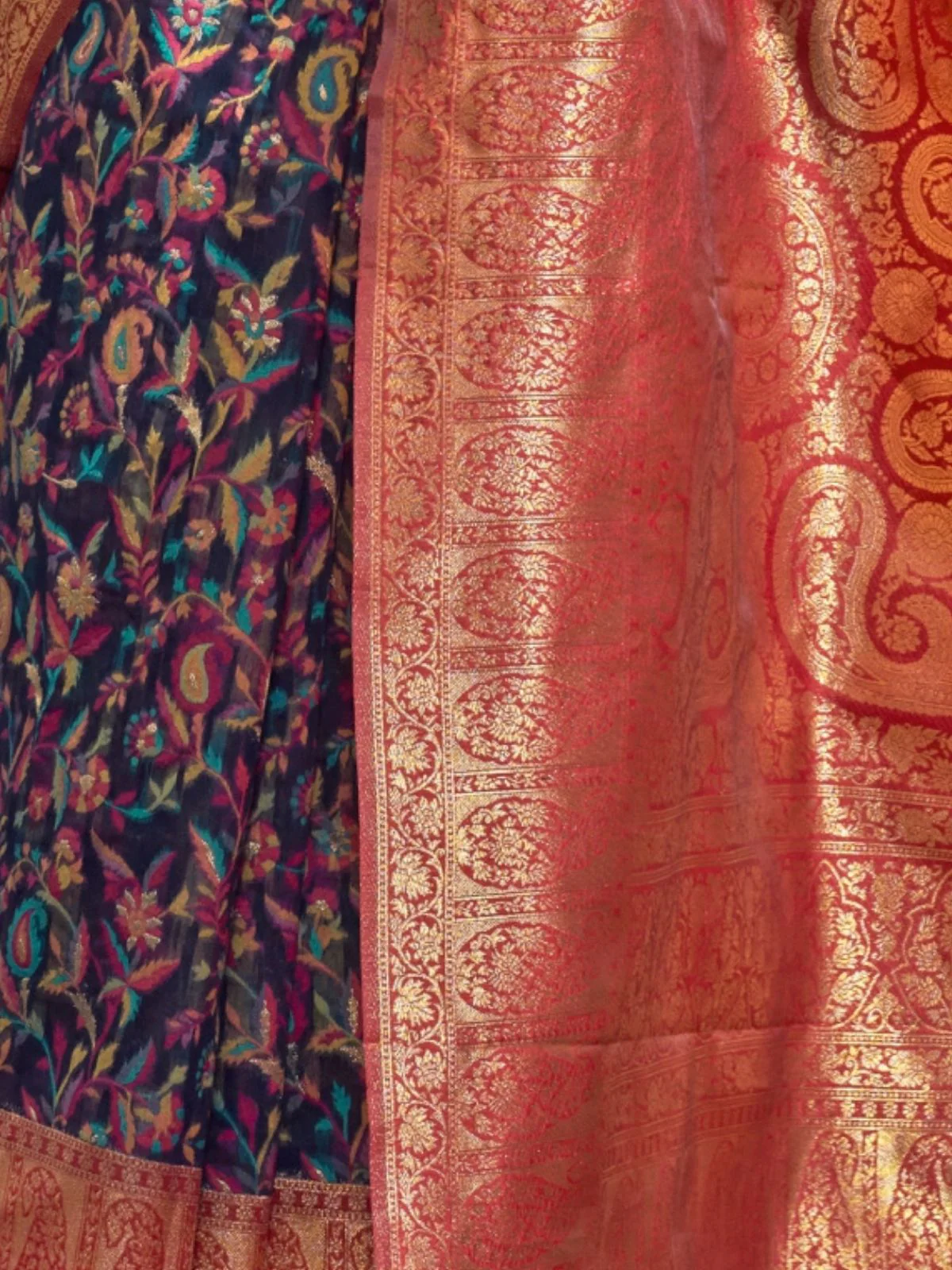 Odette Navy Blue Modal Woven Saree With Unstitched Blouse For Women - Image 3