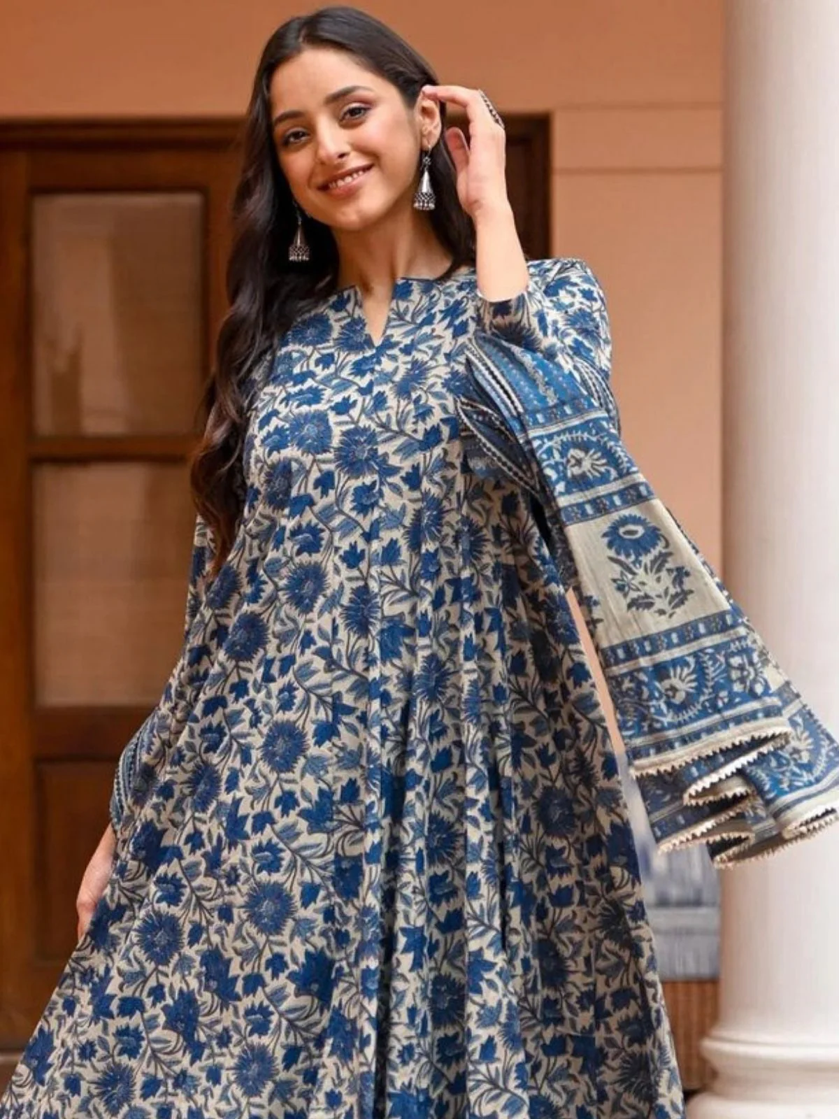 Odette Navy Blue Rayon Printed Stitched Kurta Set For Women - Image 3