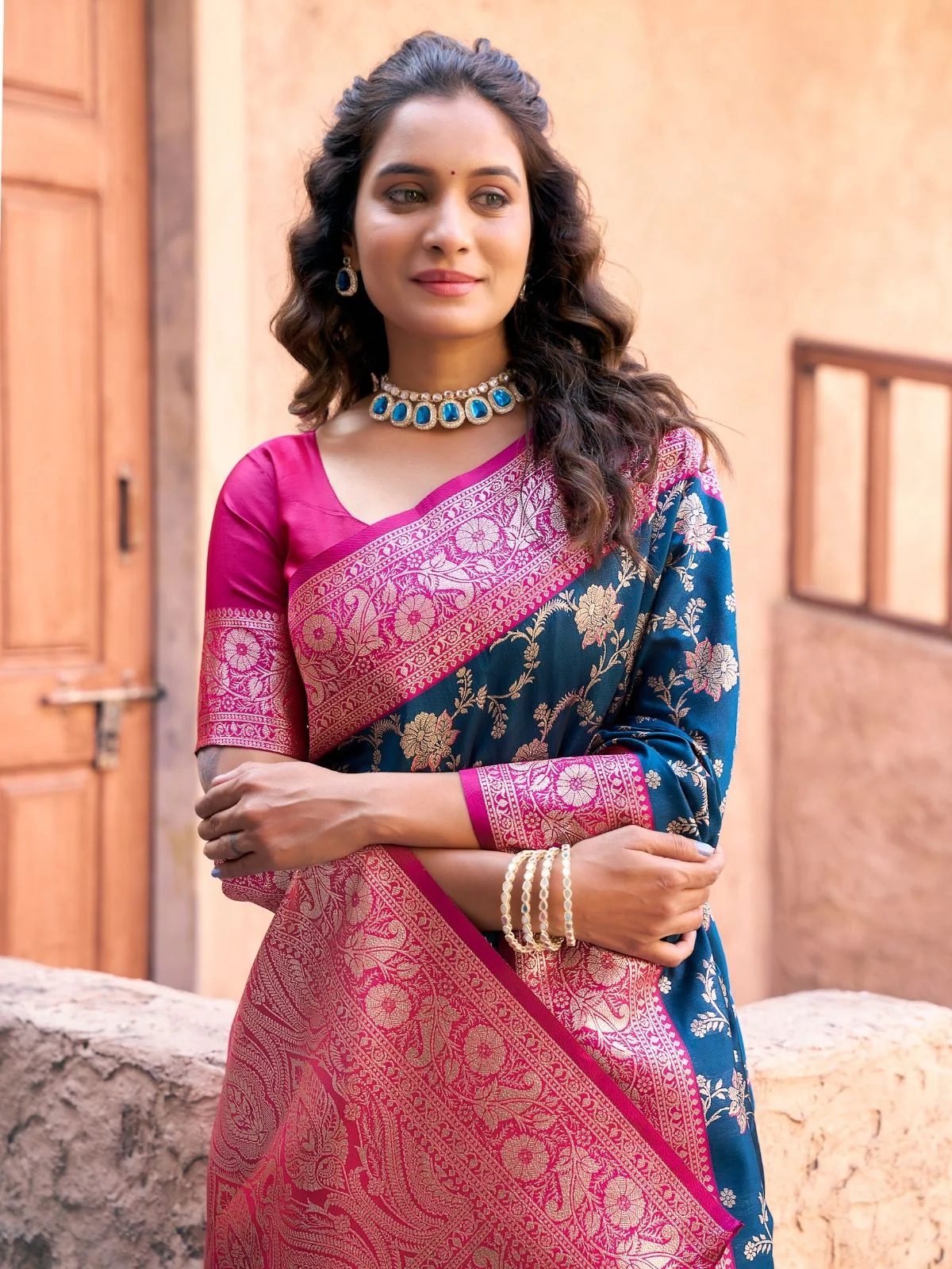 Odette Navy Blue Silk Blend Woven Saree For Women - Image 3