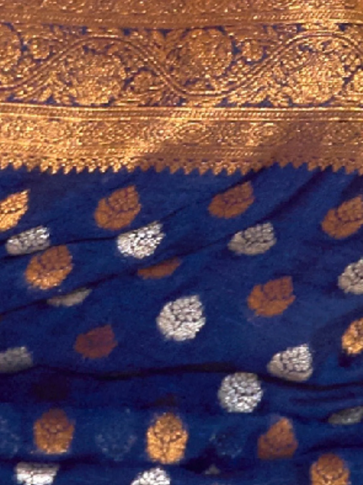 Odette Navy Blue Silk Blend Woven Saree With Unstitched Blouse for Women - Image 3