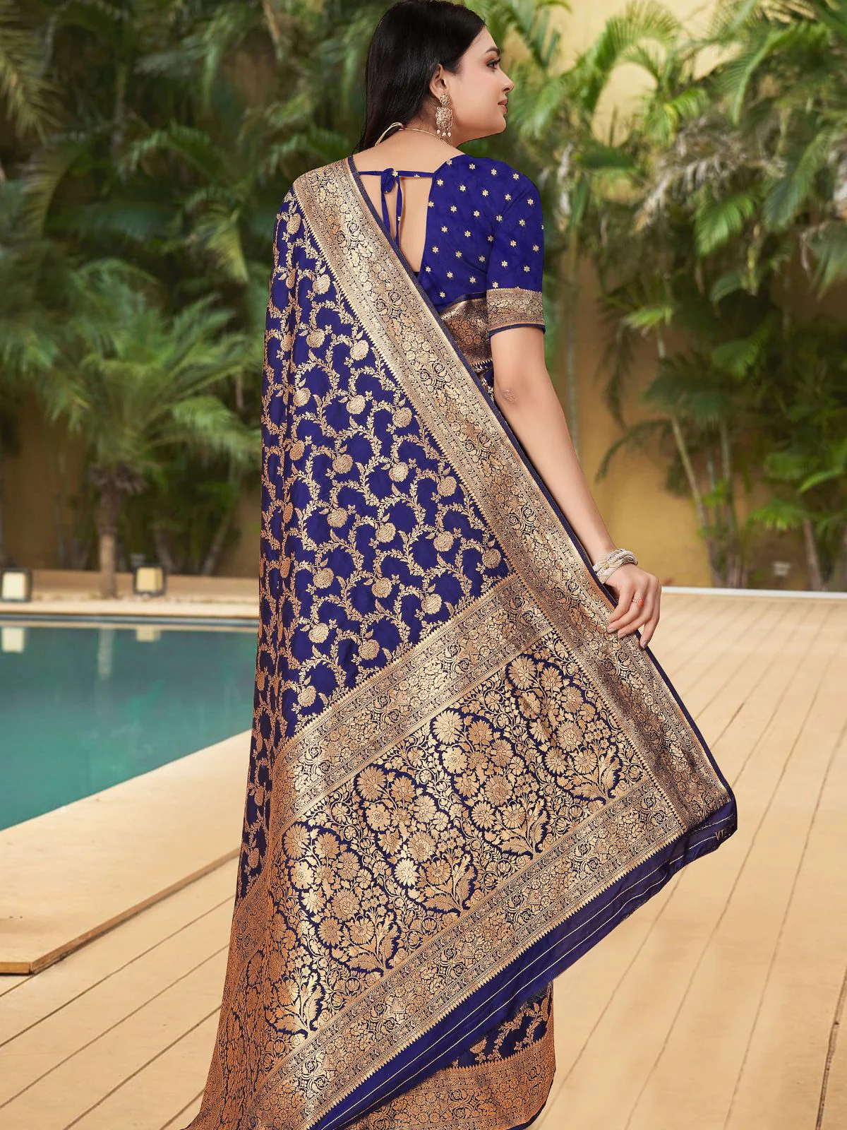 Odette Navy Blue Woven Banarasi Silk Saree With unstitched Blouse For Women - Image 5