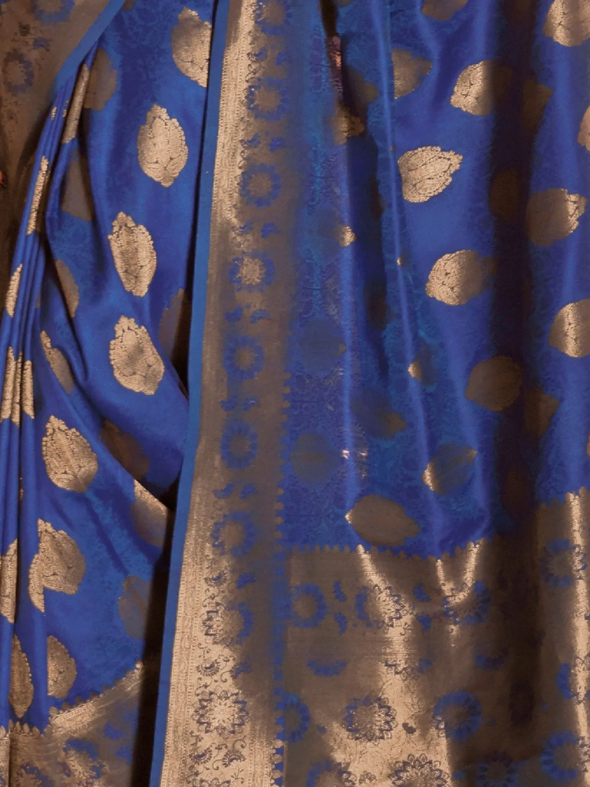 Odette Navy Blue Woven Design Silk Blend Saree With Unstitched Blouse For Women - Image 3
