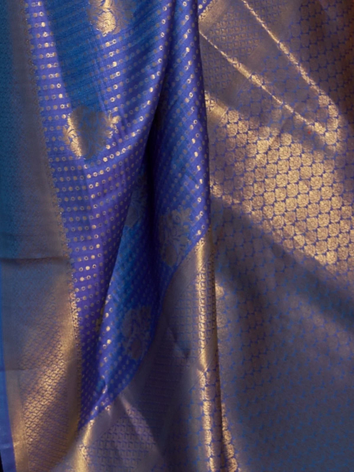 Odette Navy Blue Woven Design Silk Blend Saree With Unstitched Blouse For Women - Image 3