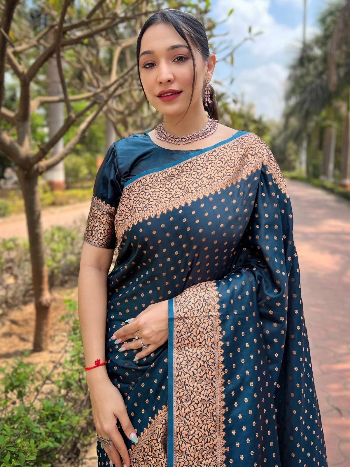 Odette Navy Blue Woven Design Silk Blend Saree With Unstitched Blouse For Women - Image 3