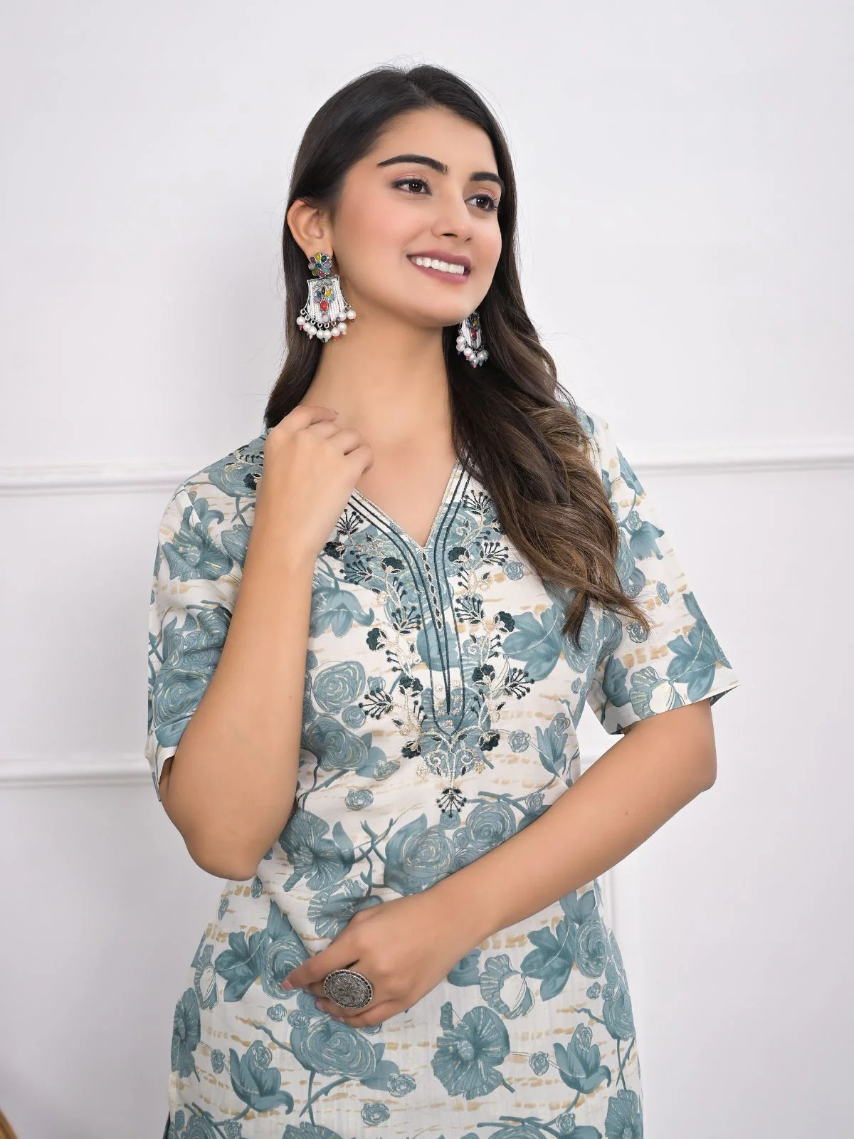 Odette Off White And Blue Chanderi Embroidered And Printed Stitched Kurta Set Without Dupatta For Women - Image 3