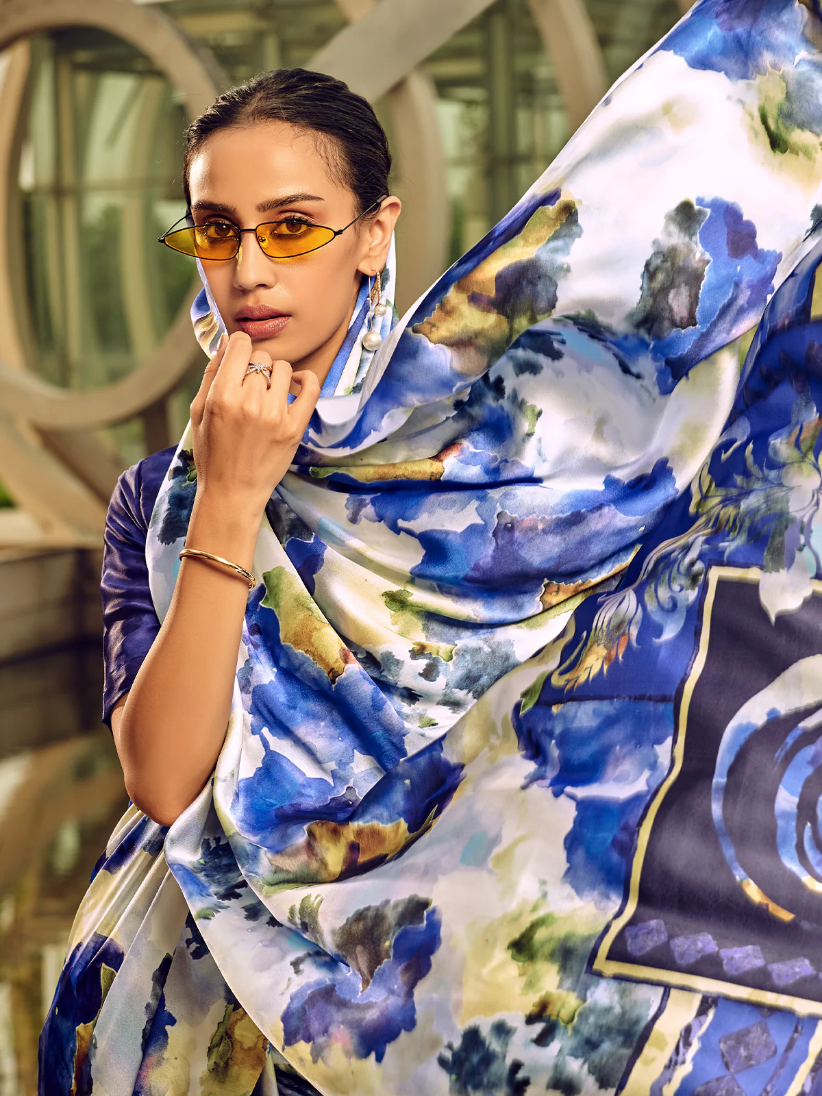 Odette Off White And Blue Digital Printed Saree For Women - Image 2