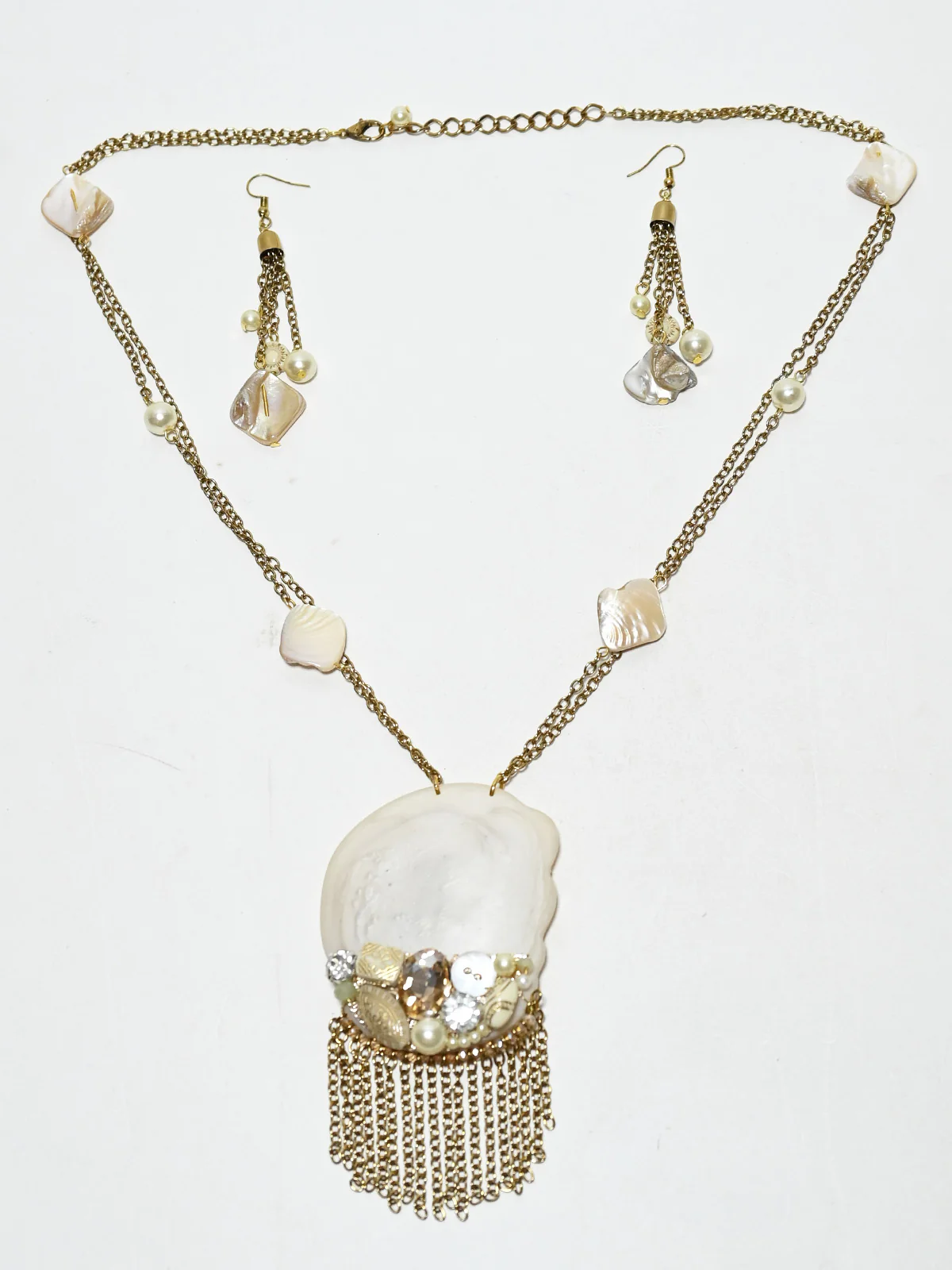 Odette Off White And Golden Alloy Pearl And Stone Jewellery Set For Women - Image 2