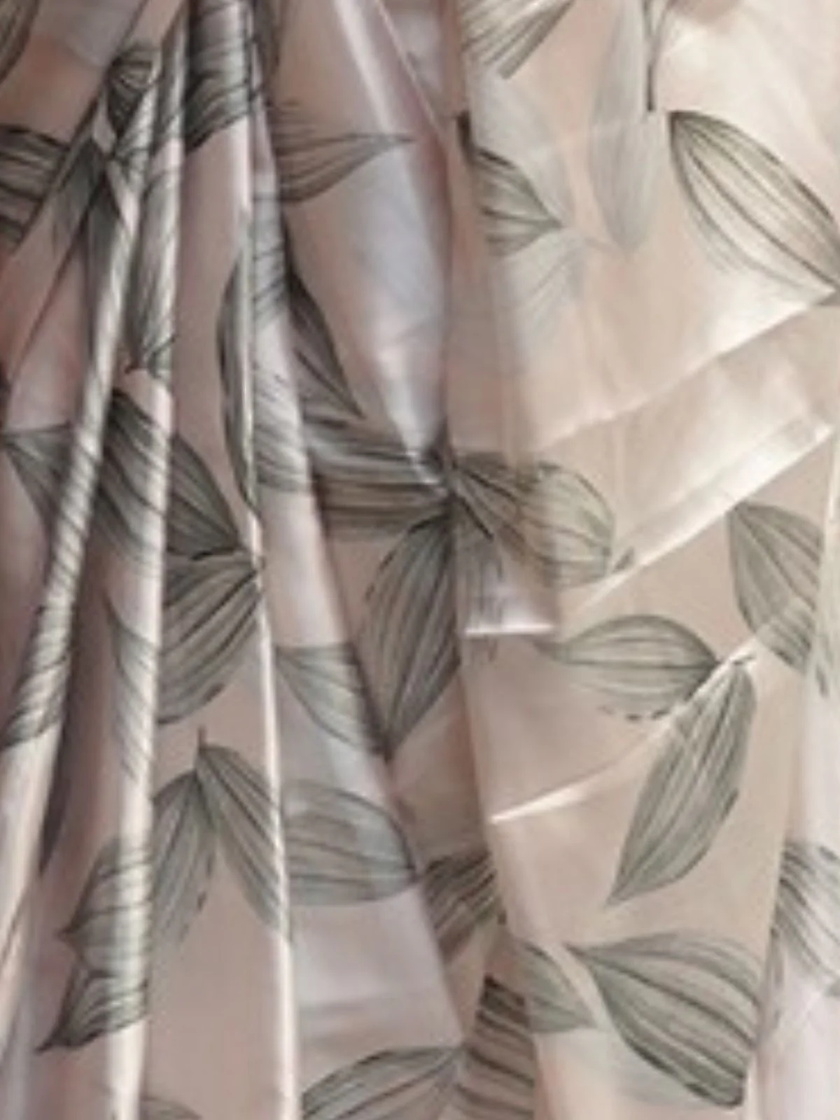 Odette Off White And Green Satin Printed Saree With Unstitched Blouse For Women - Image 5
