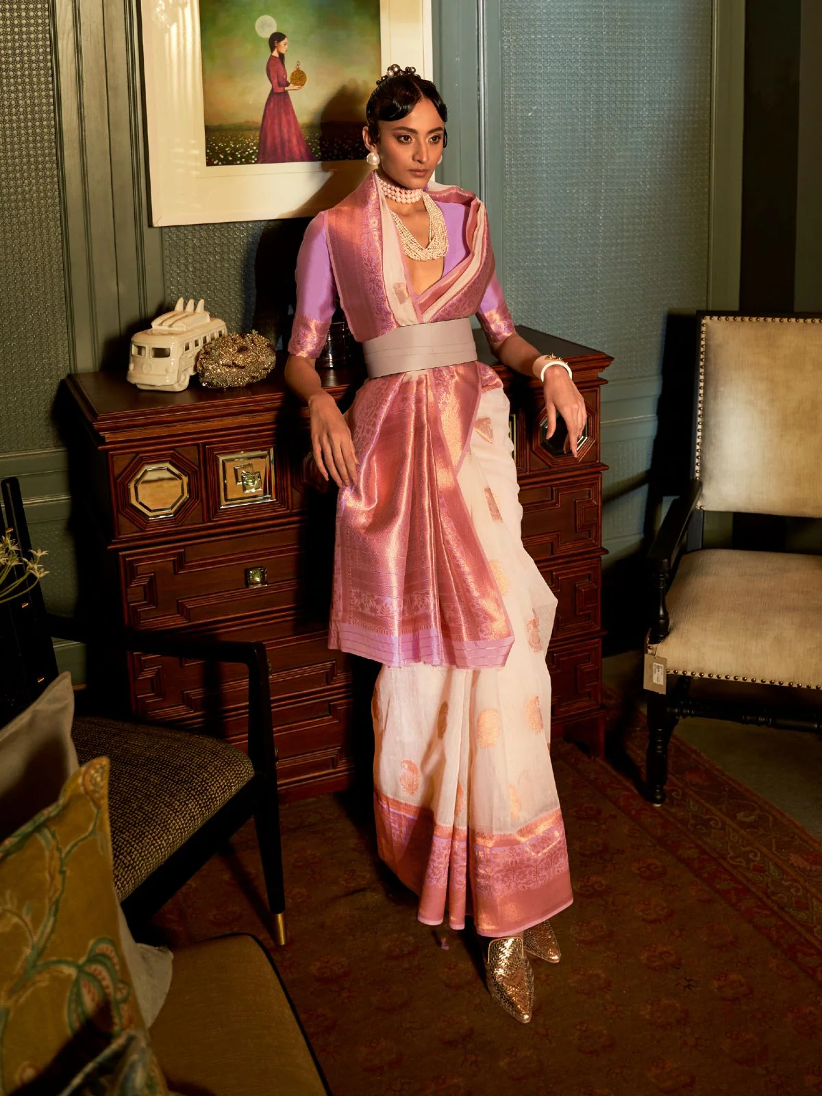 Odette Off White And Purple Woven Design Linen Saree With Unstitched Blouse For Women - Image 3
