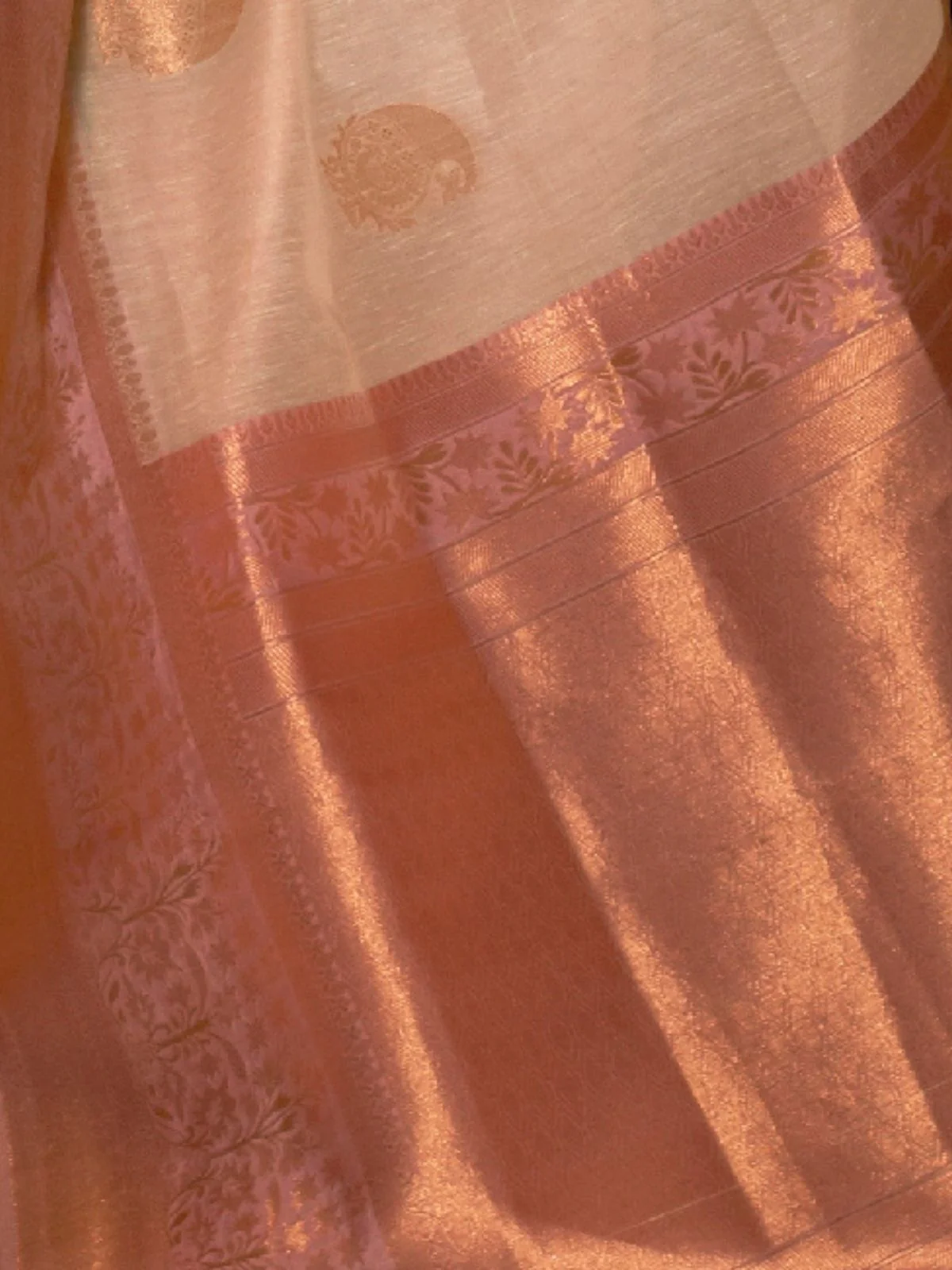 Odette Off White And Purple Woven Design Linen Saree With Unstitched Blouse For Women - Image 4
